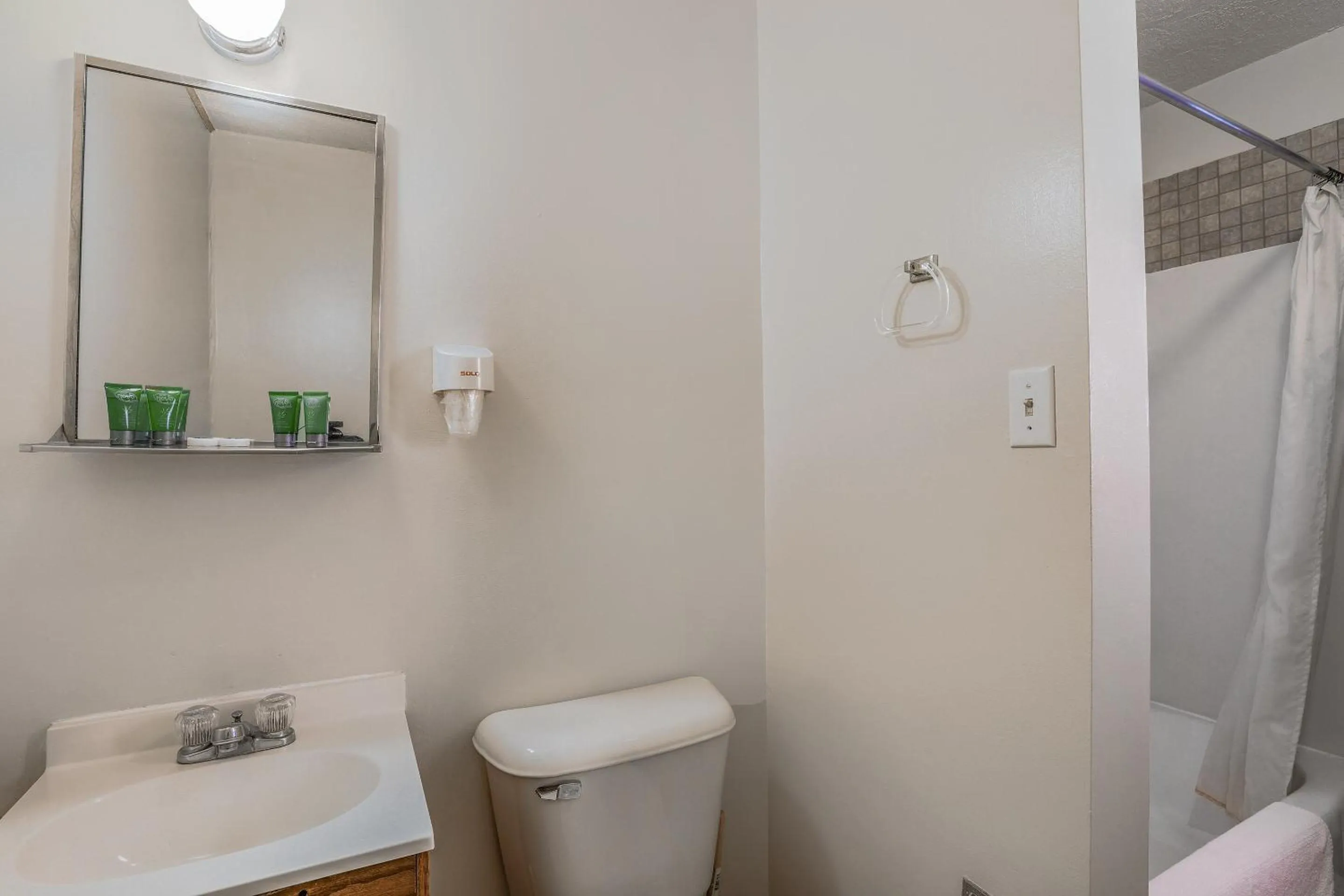 Bathroom in Love Hotels Silver Street by OYO at Hurley WI