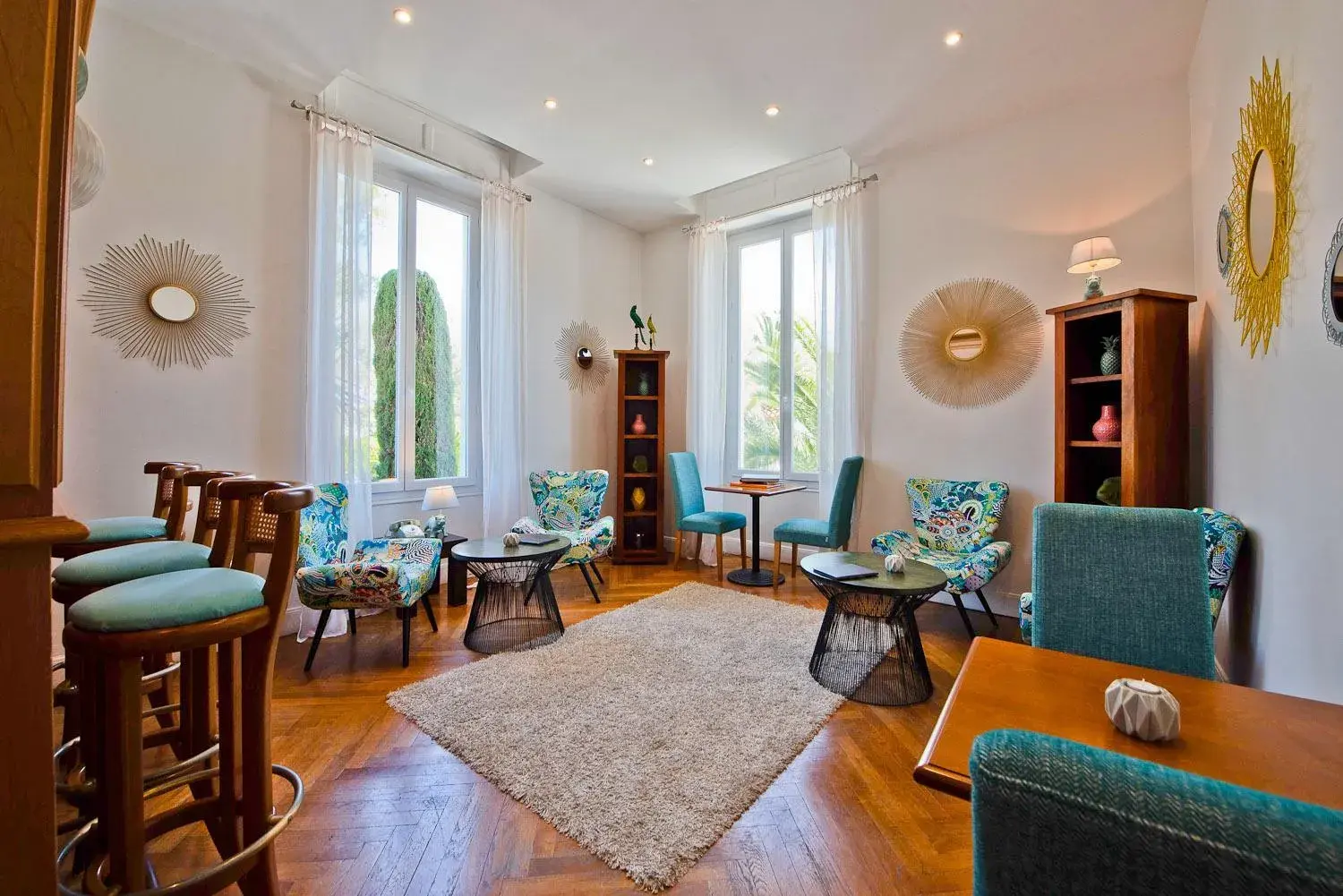 Lounge or bar in Hôtel La Villa Cap d’Antibes Lounge or bar in Hôtel La Villa Cap d’Antibes