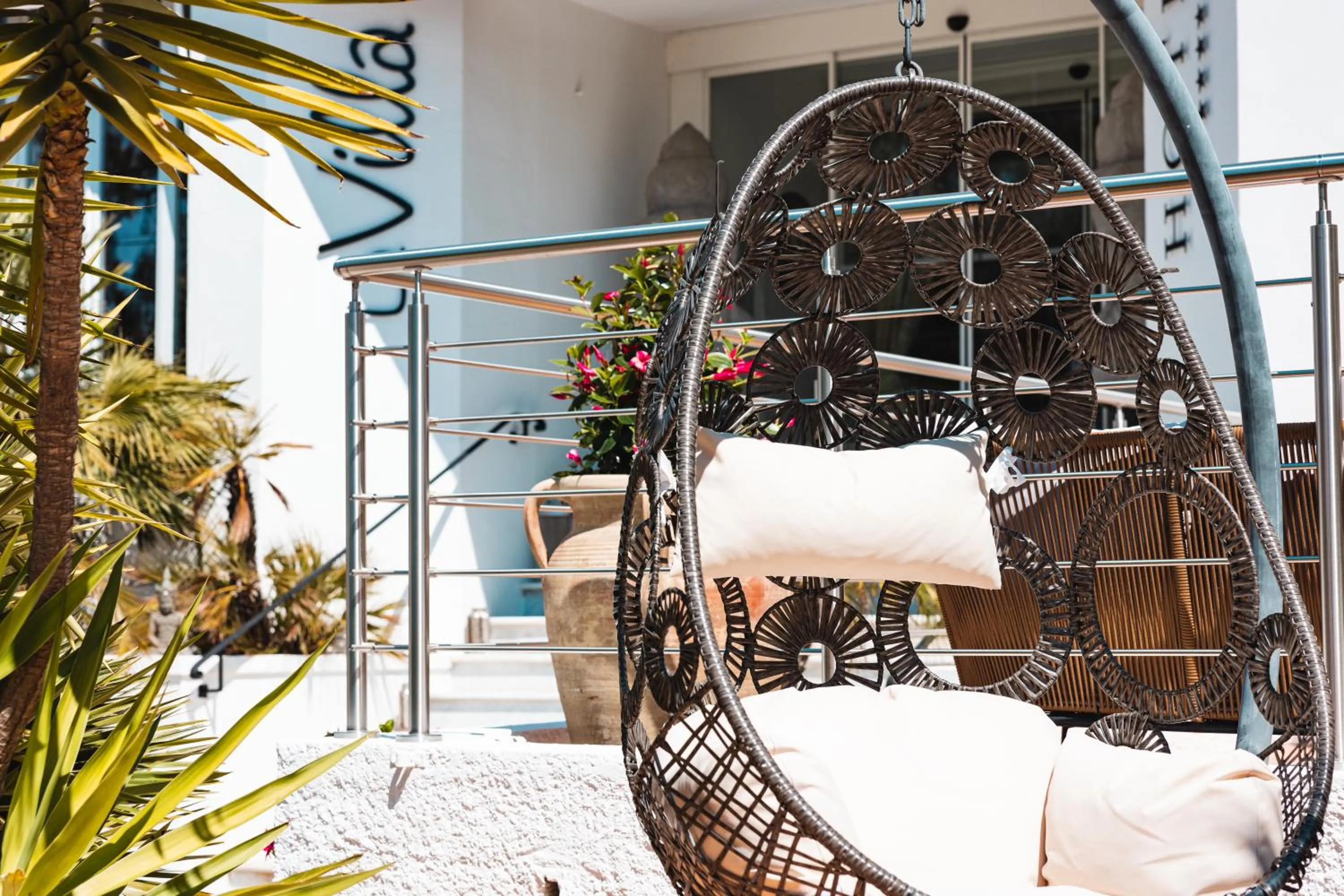 Facade/entrance in Hôtel La Villa Cap d’Antibes