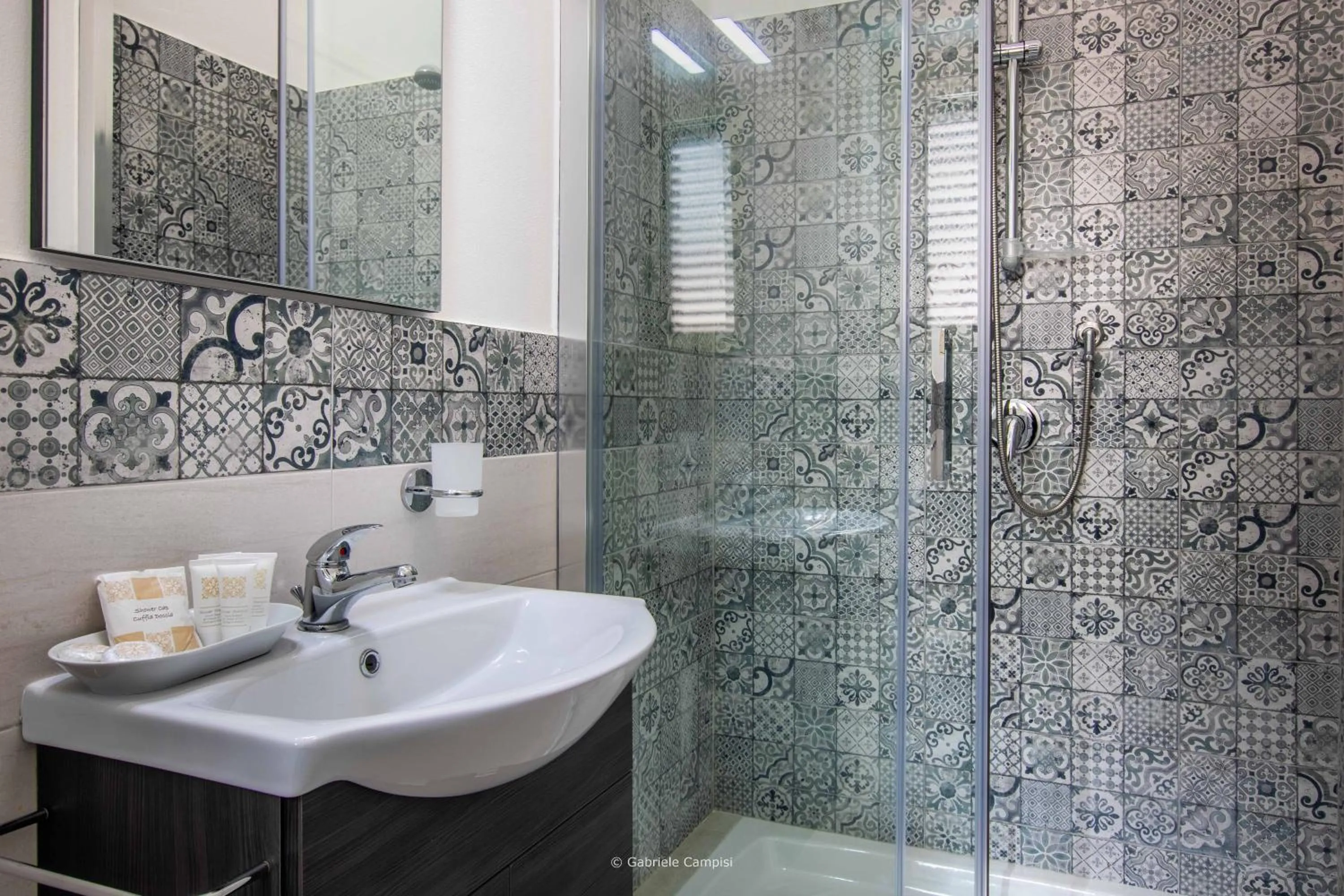 Bathroom in Bella Vista Rooms