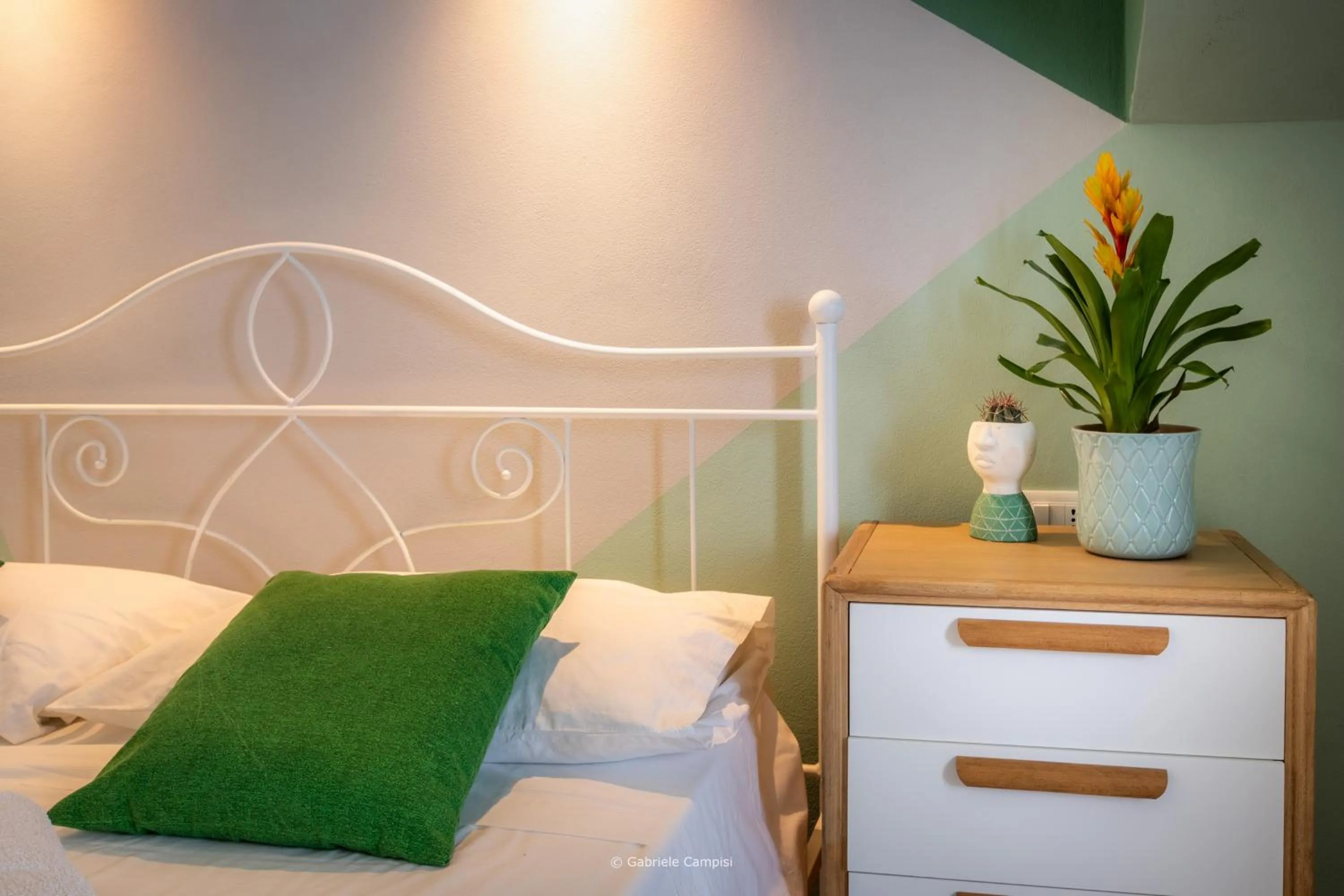 Bed in Bella Vista Rooms