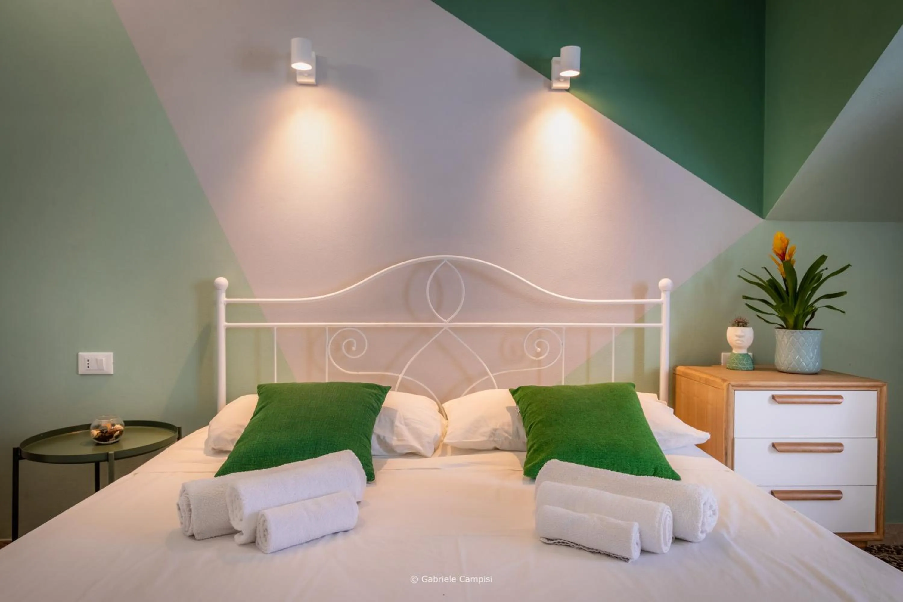 Bed in Bella Vista Rooms