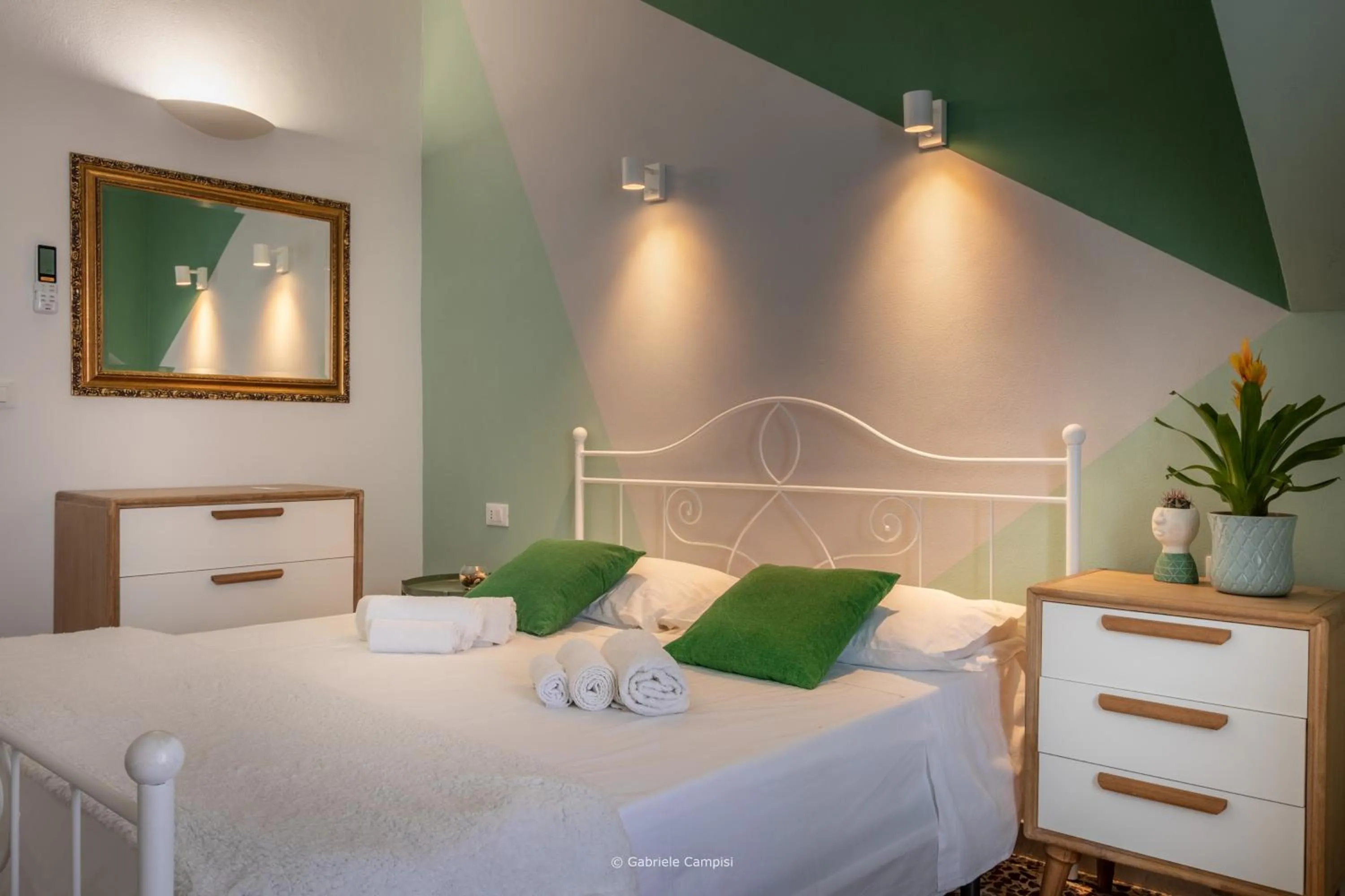 Bed in Bella Vista Rooms