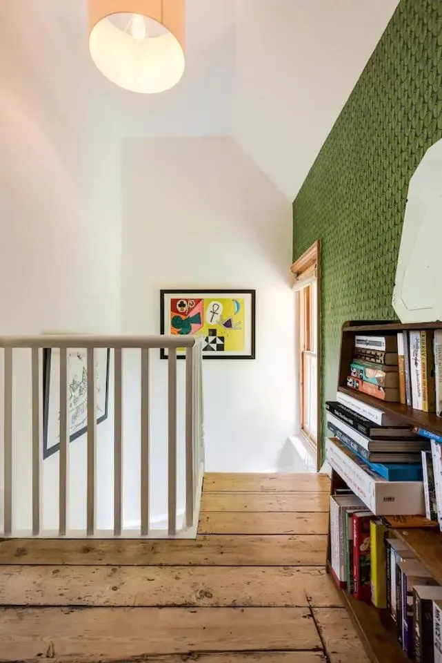 The Writers Retreat- Hastings