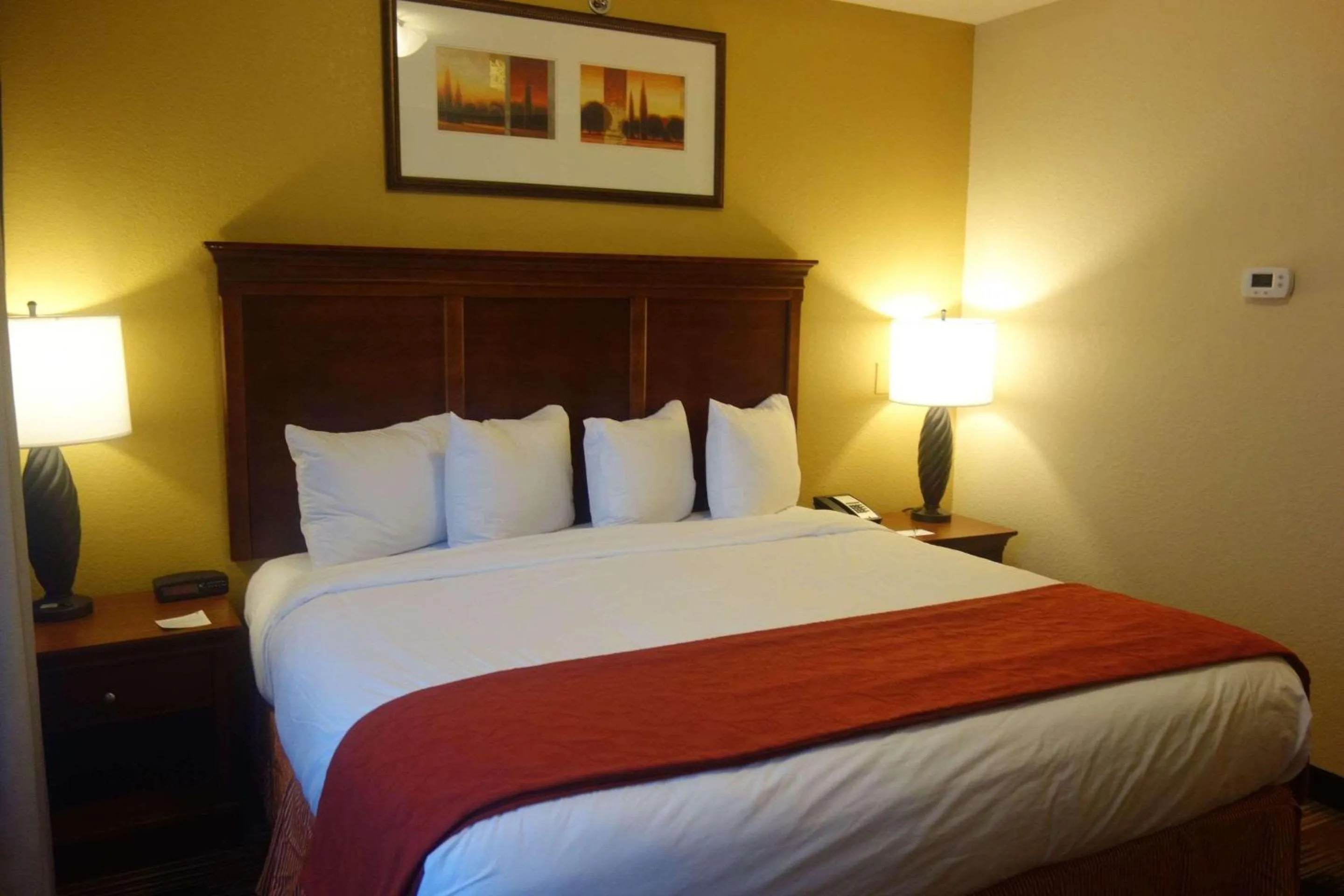 Bedroom, Bed in Country Inn & Suites by Radisson, Helen, GA