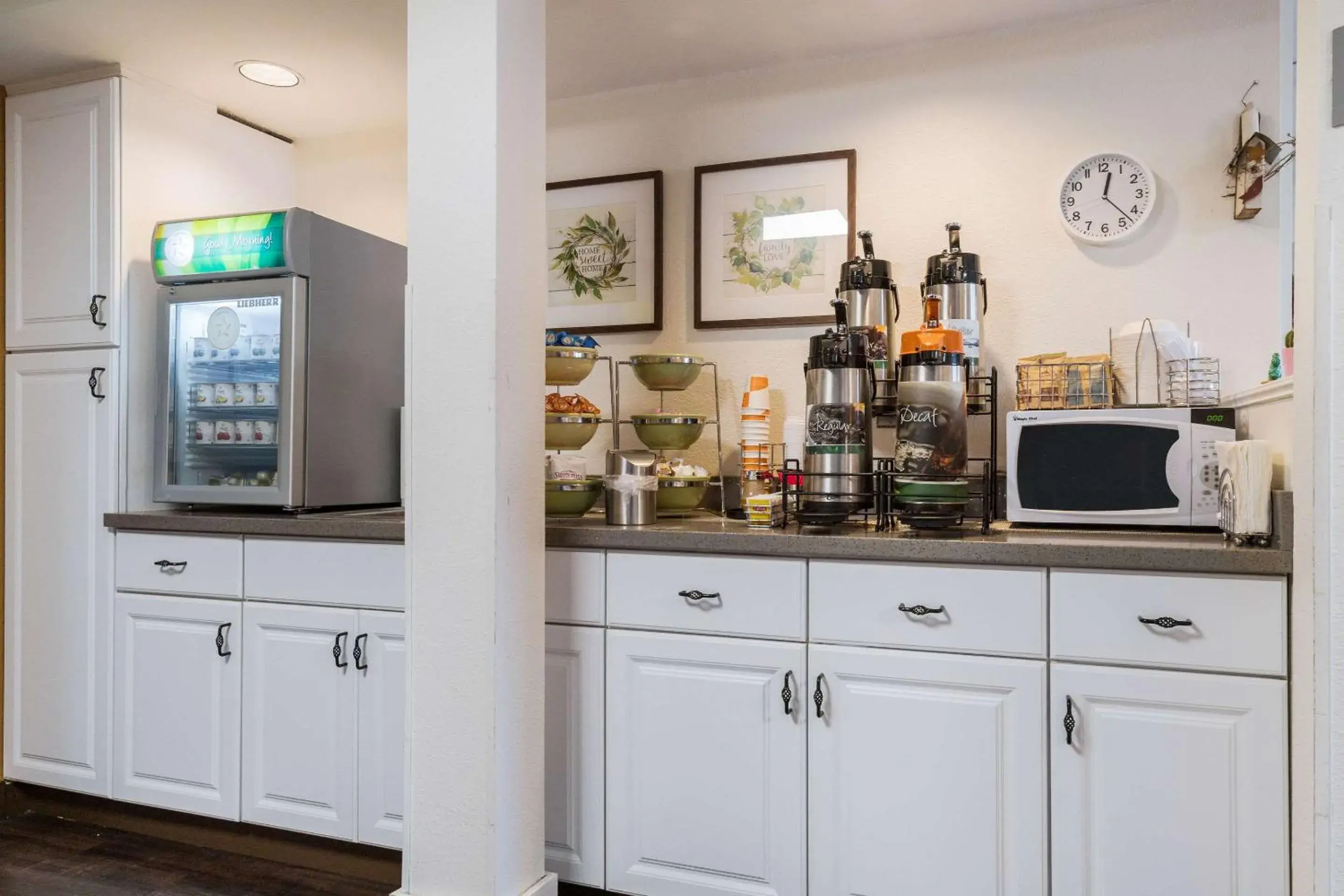 Restaurant/places to eat in Quality Inn & Suites Silverdale Bangor-Keyport Restaurant/places to eat in Quality Inn & Suites Silverdale Bangor-Keyport