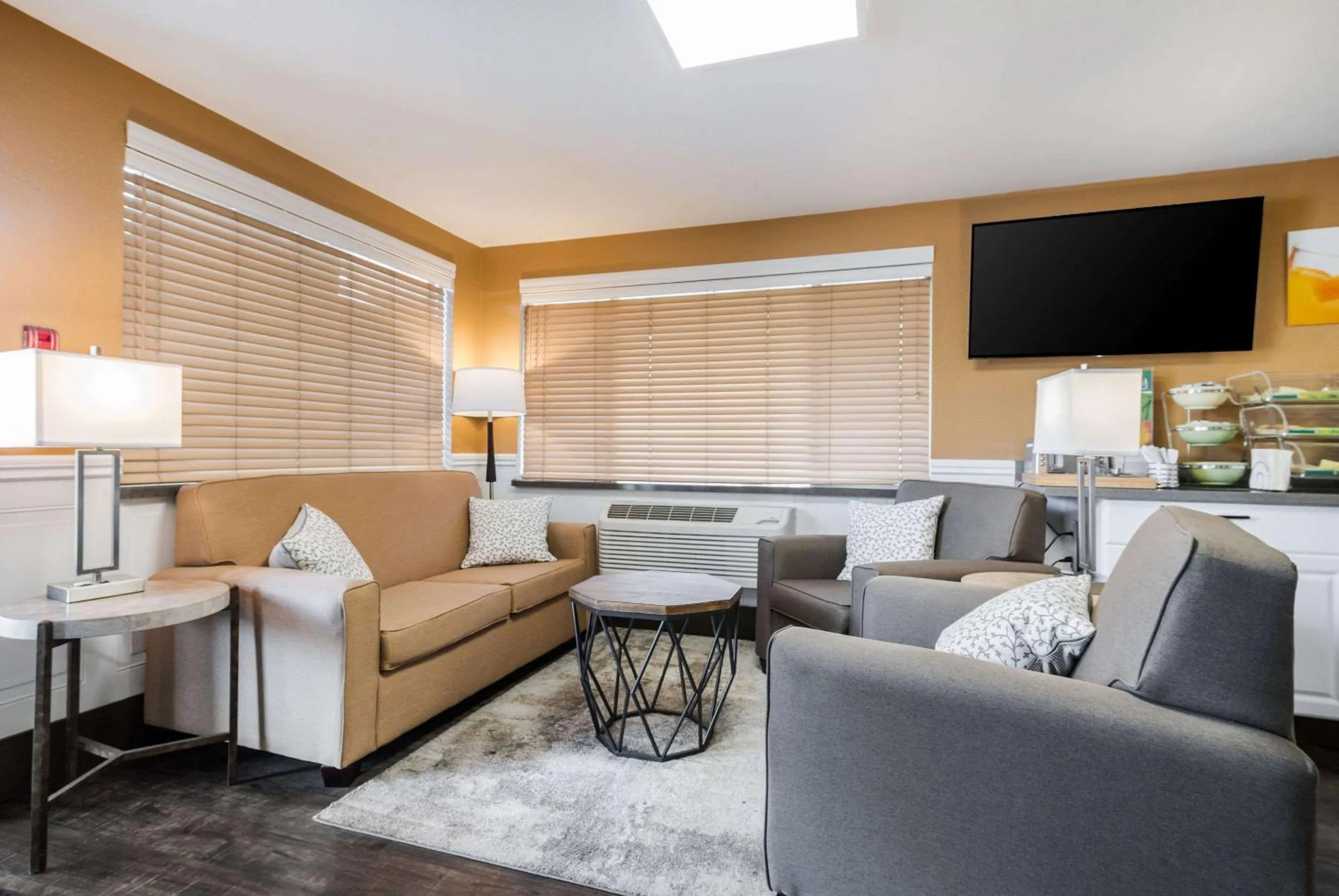 Lobby or reception in Quality Inn & Suites Silverdale Bangor-Keyport