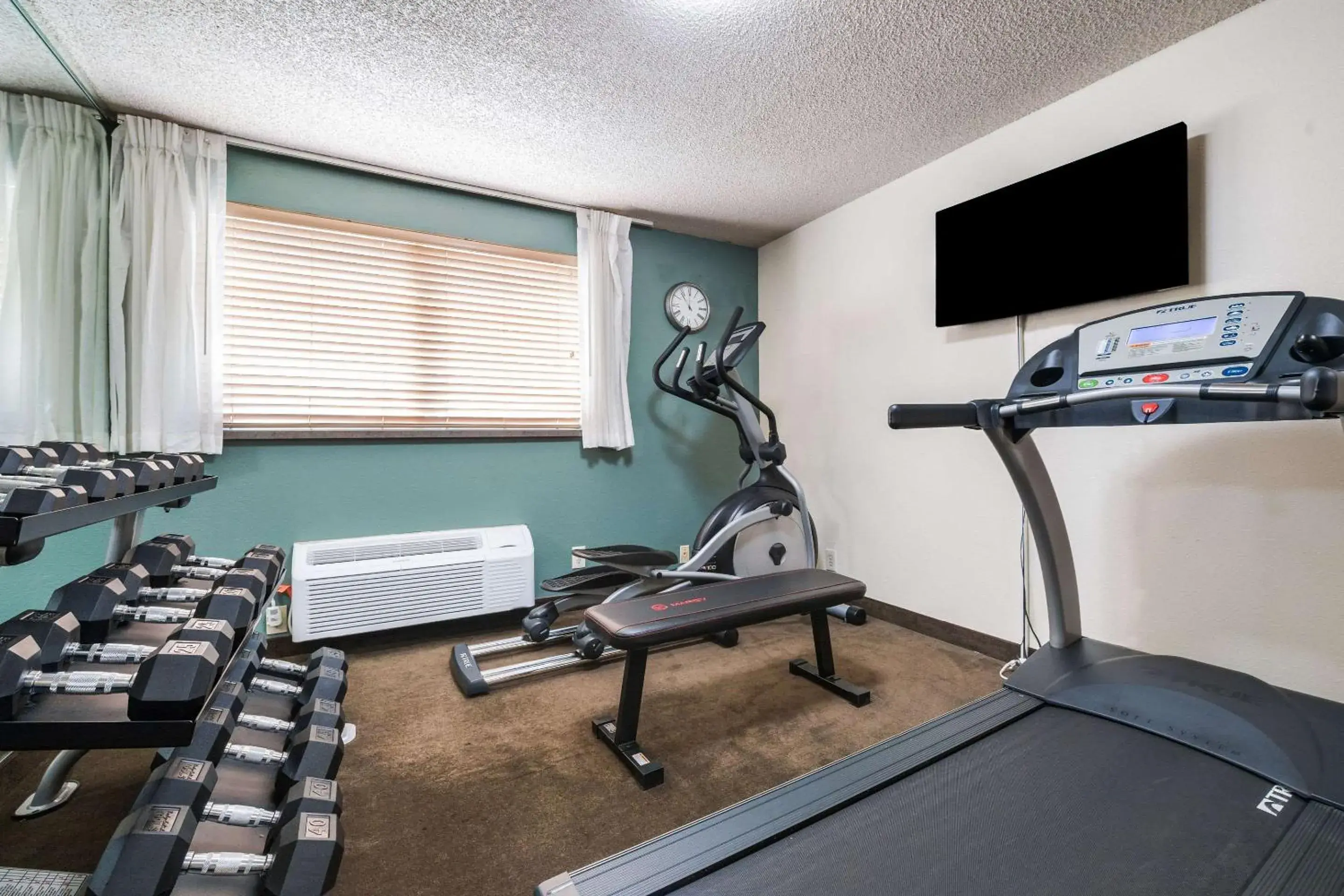 Fitness centre/facilities in Quality Inn & Suites Silverdale Bangor-Keyport Fitness centre/facilities in Quality Inn & Suites Silverdale Bangor-Keyport