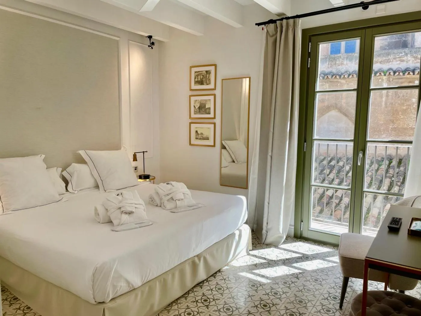 Other, Bed in Hotel Basilica