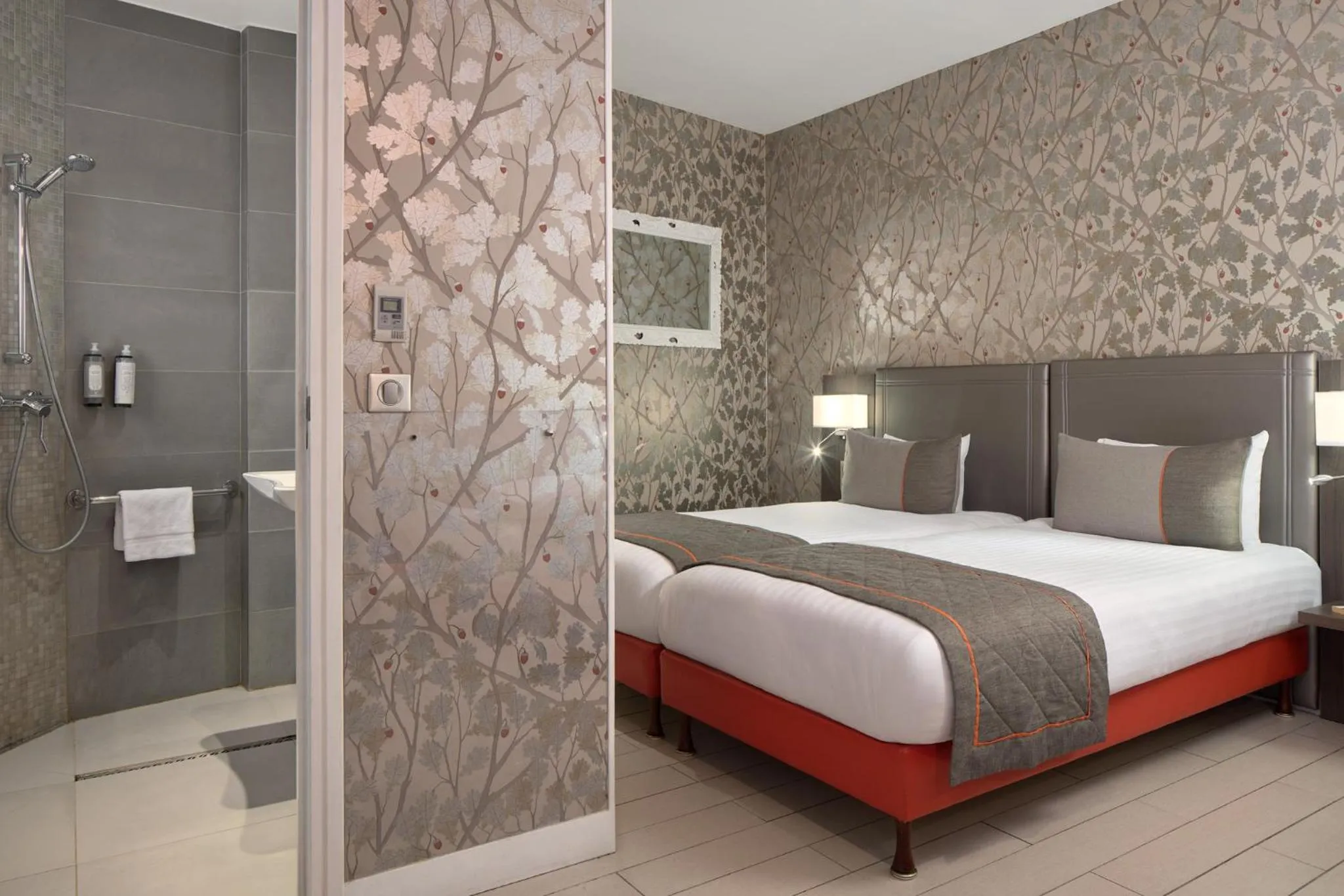 Bedroom, Bed in Timhotel Invalides Eiffel