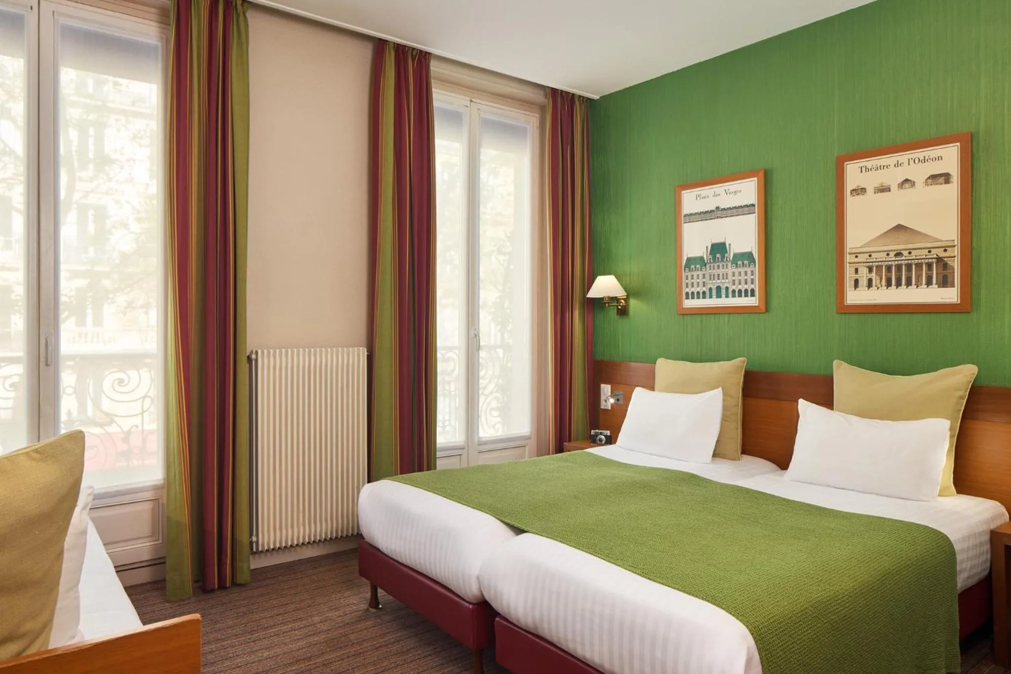 Bedroom, Bed in Timhotel Invalides Eiffel