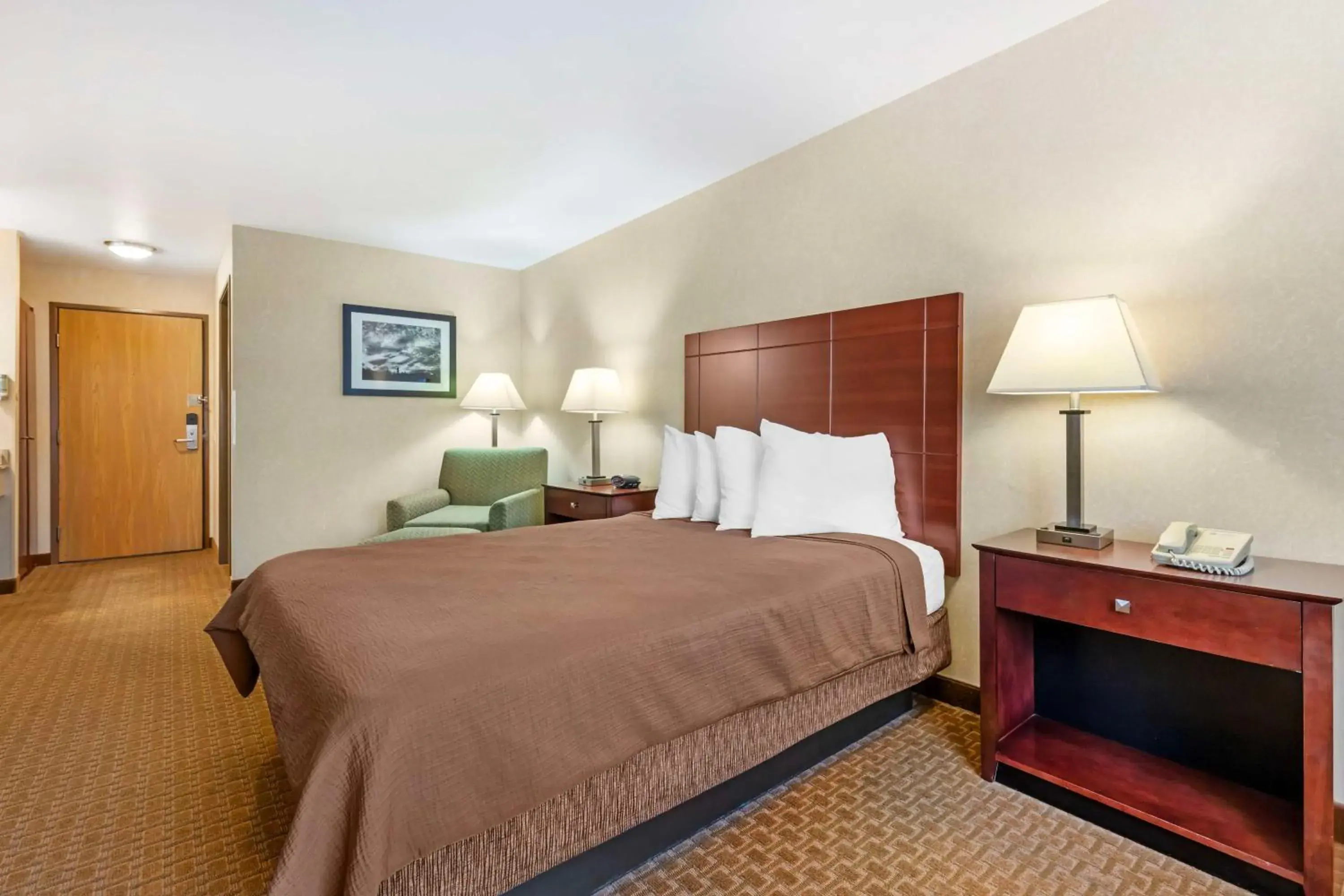 Bedroom, Bed in Best Western Wittenberg Inn Bedroom, Bed in Best Western Wittenberg Inn