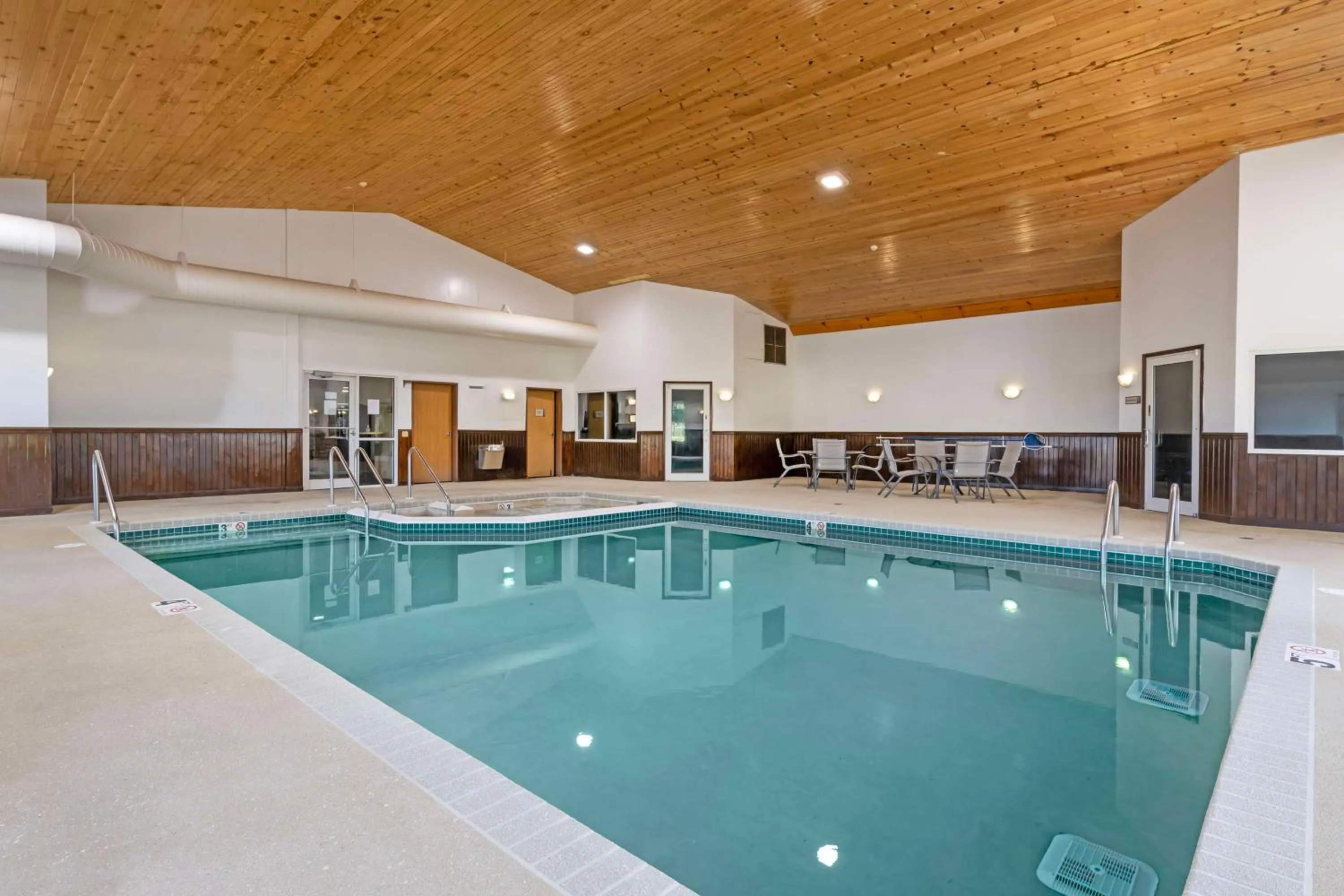 Pool view in Best Western Wittenberg Inn