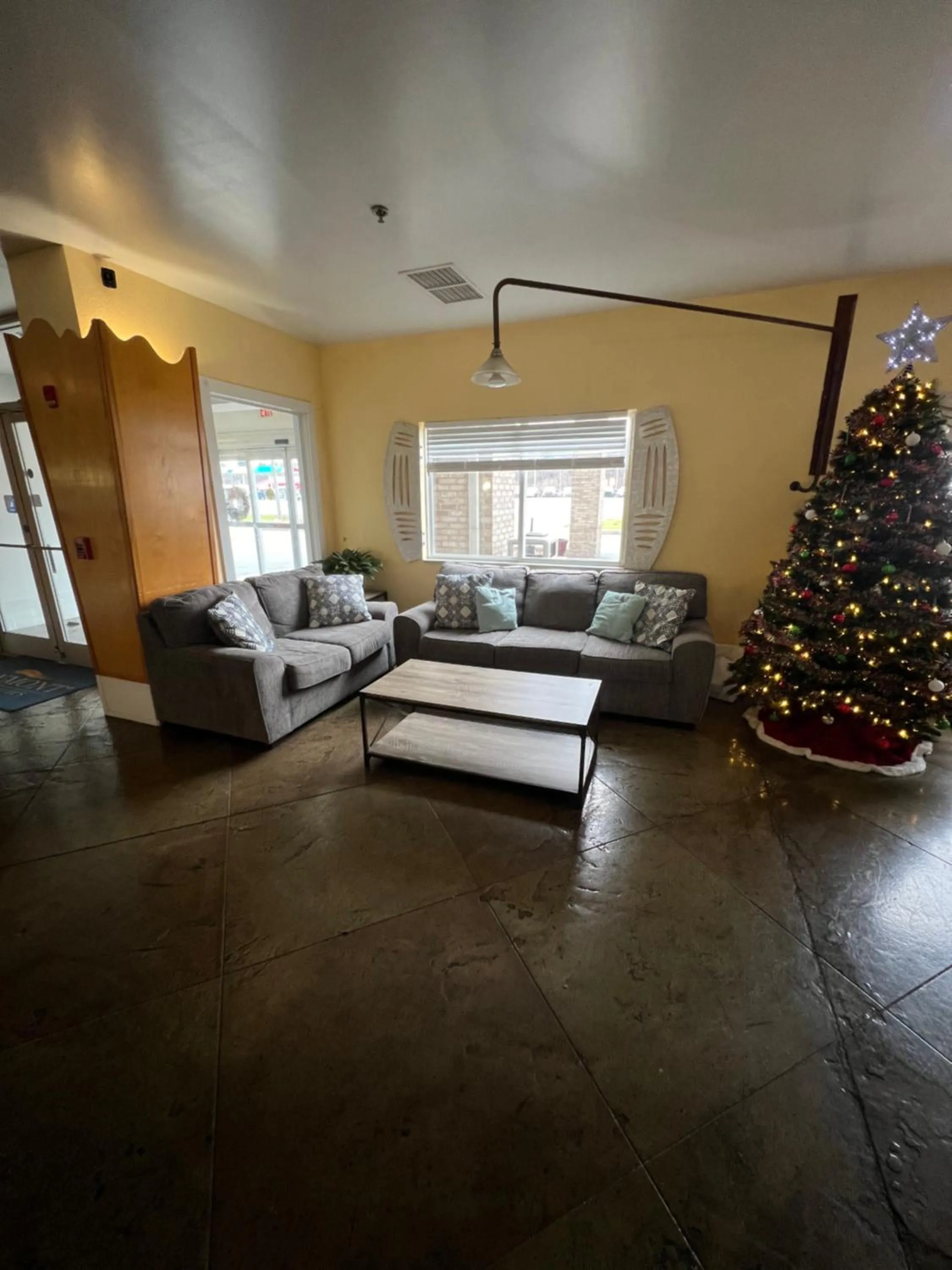 Lobby or reception in Baymont by Wyndham Lawrenceburg