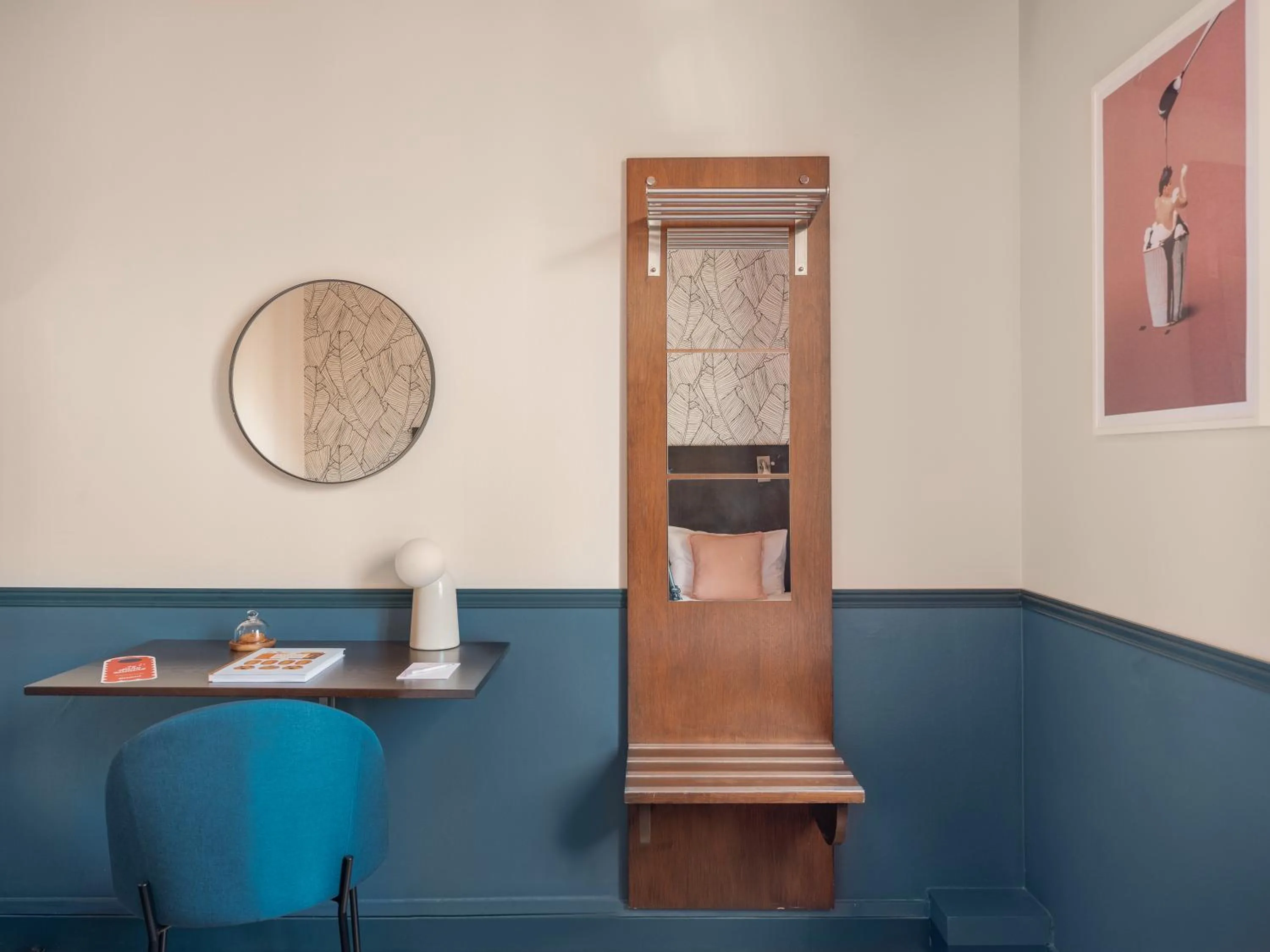 furniture in Hôtel Biskui