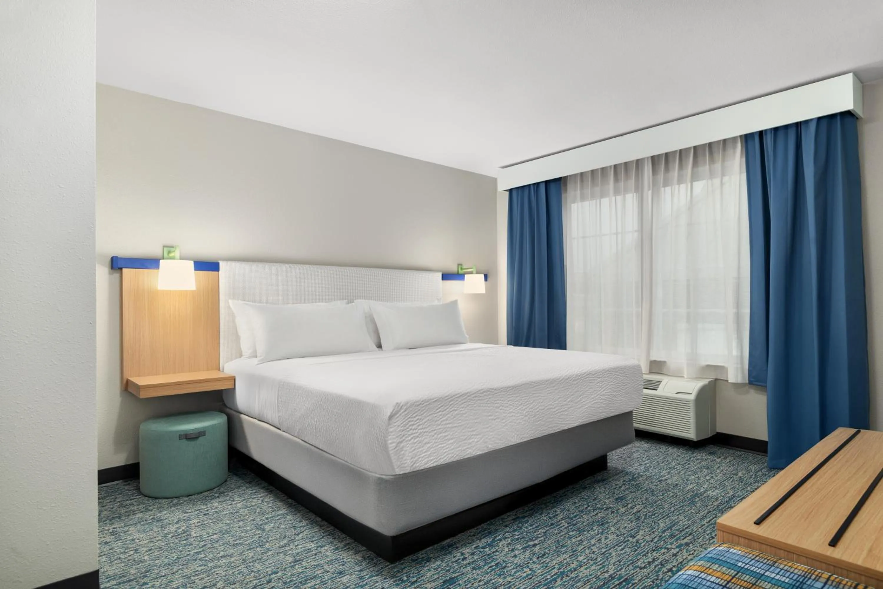 Bed in Garner Hotel Madison - Huntsville Airport by IHG