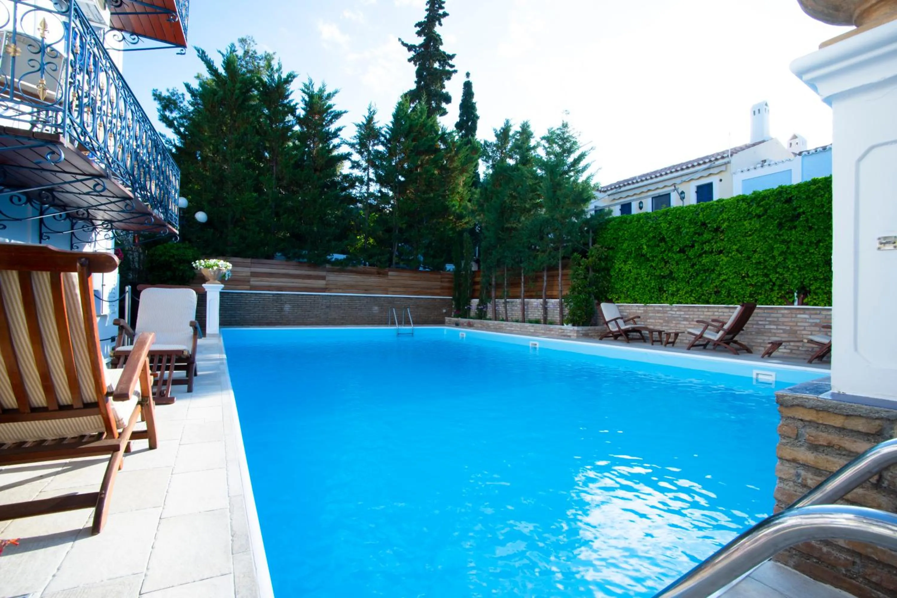 Swimming pool in Armata Boutique Hotel