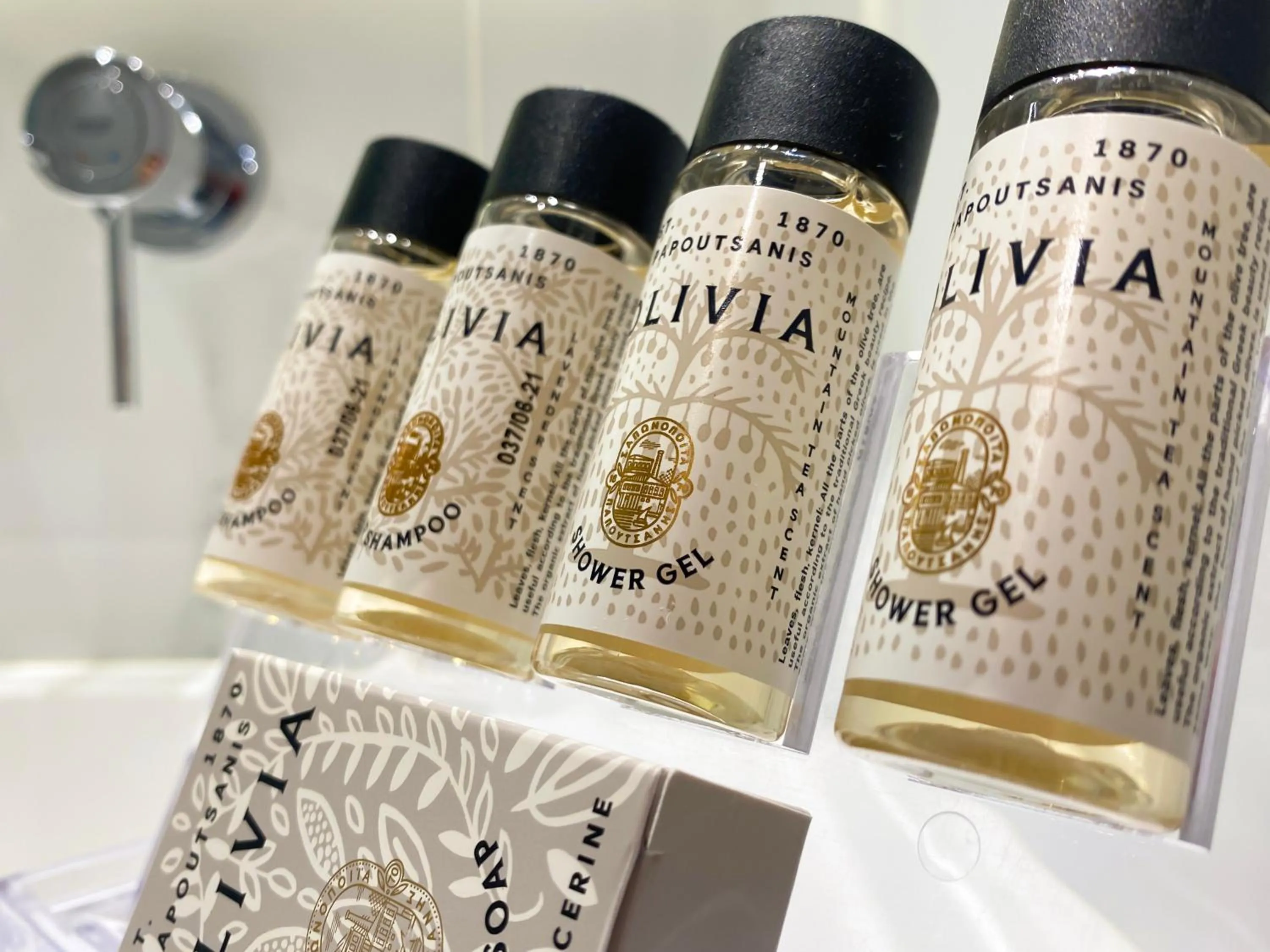 Shower in Armata Boutique Hotel