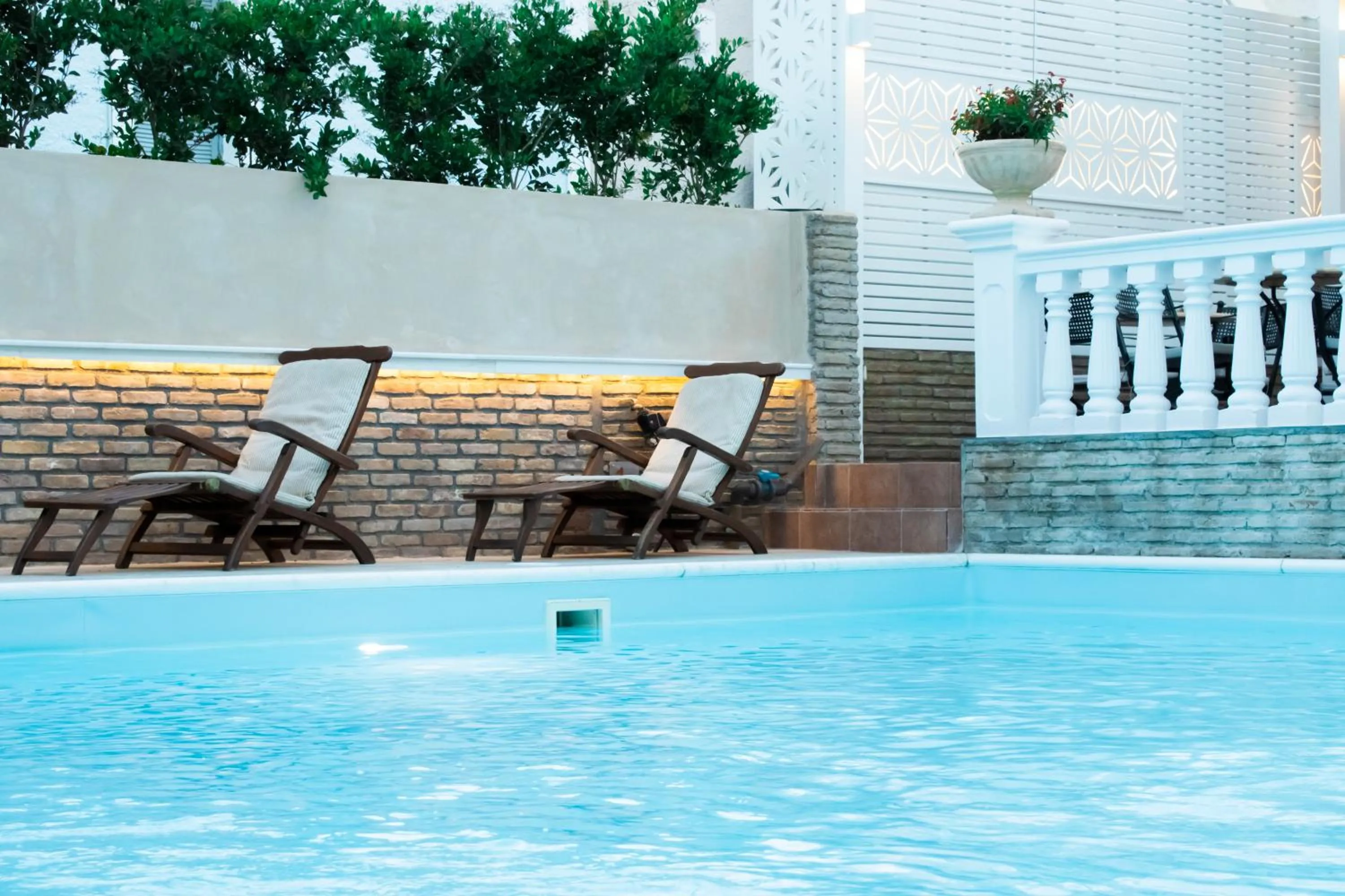 Swimming pool in Armata Boutique Hotel