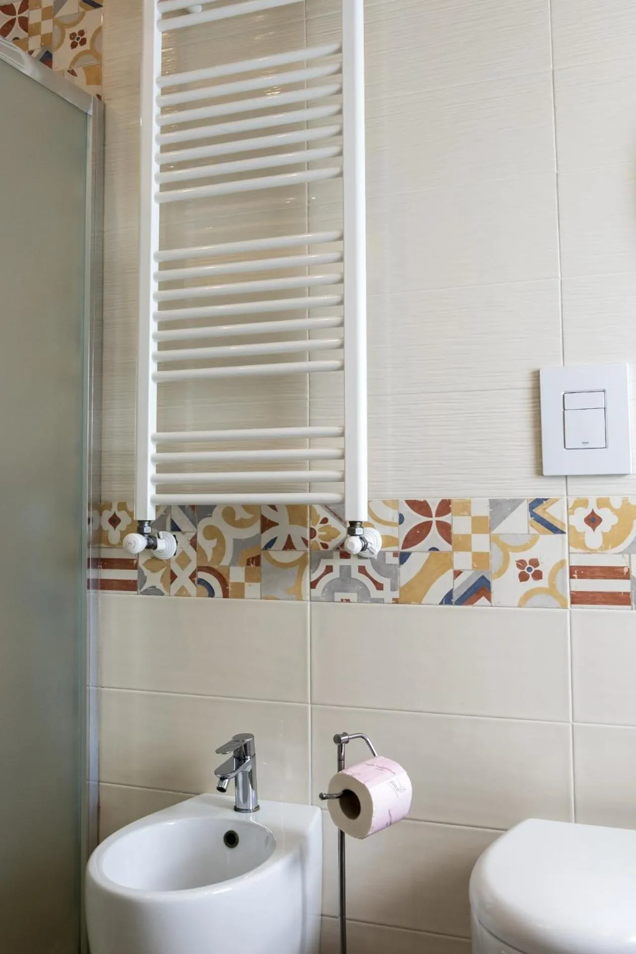 Toilet in Domus Monasteire