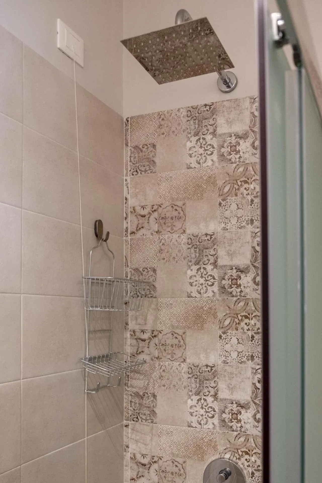 Shower in Domus Monasteire