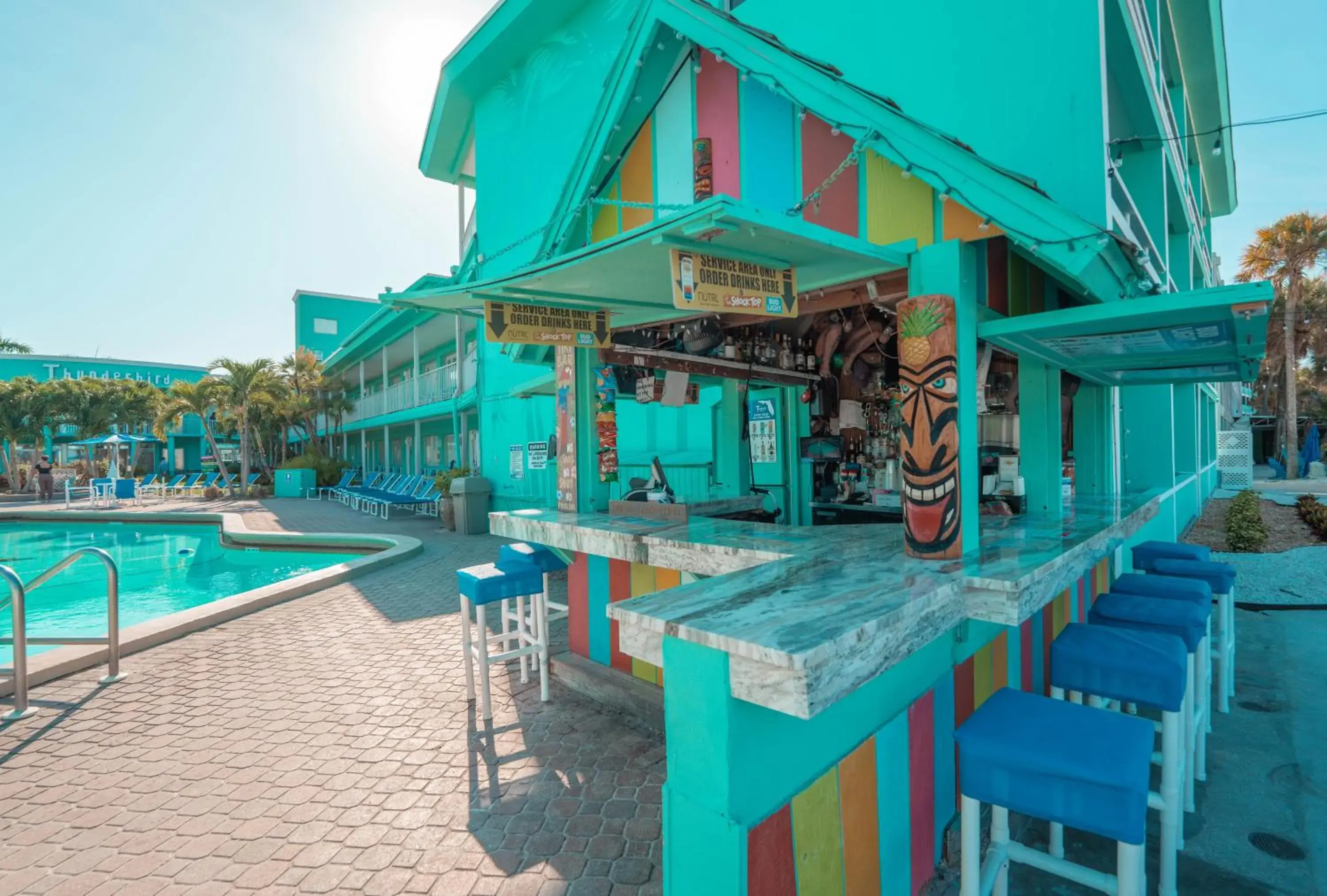 Lounge or bar in Thunderbird Beach Resort Lounge or bar in Thunderbird Beach Resort