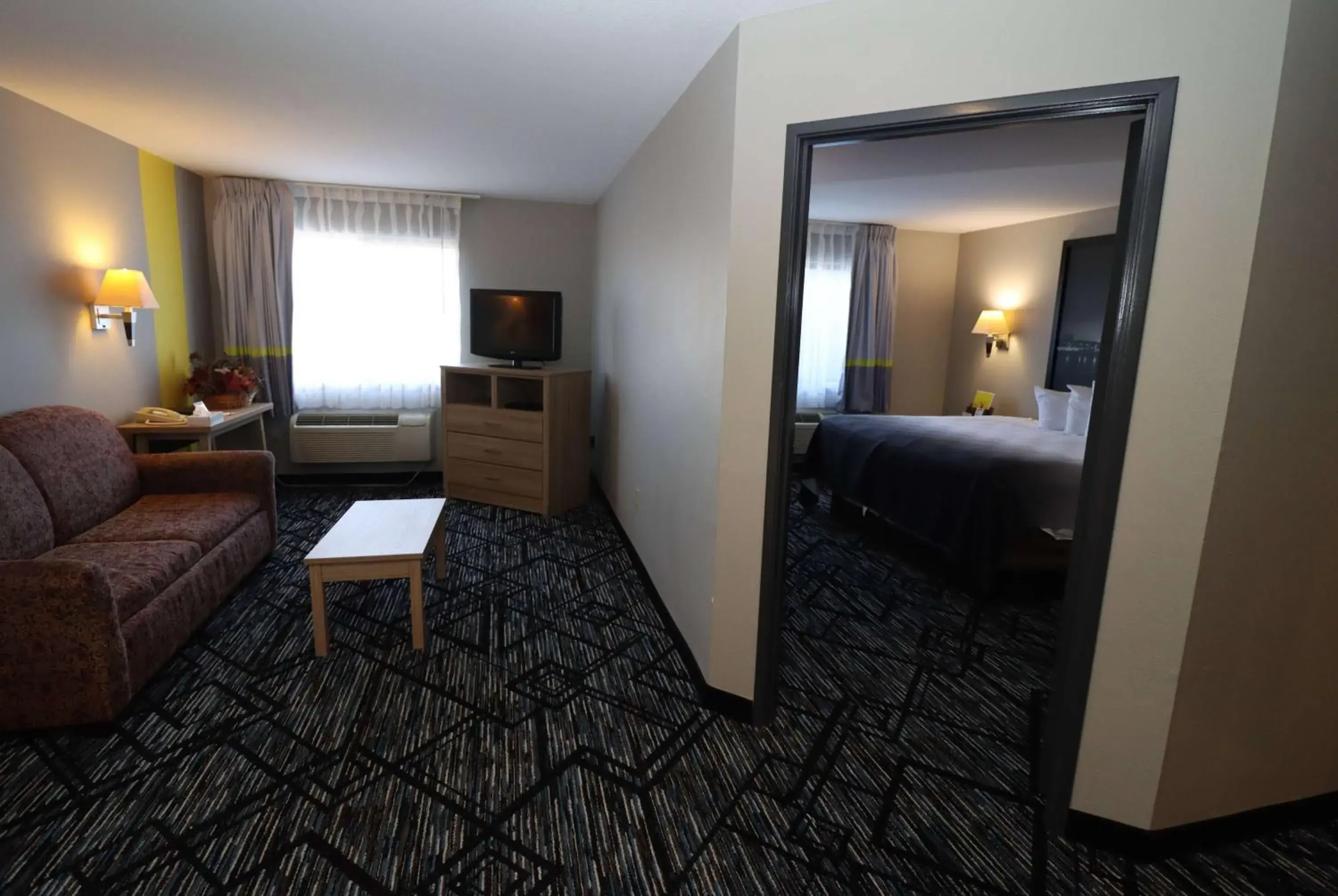 One-Bedroom King Suite - Non-Smoking in Super 8 by Wyndham Perryville One-Bedroom King Suite - Non-Smoking in Super 8 by Wyndham Perryville