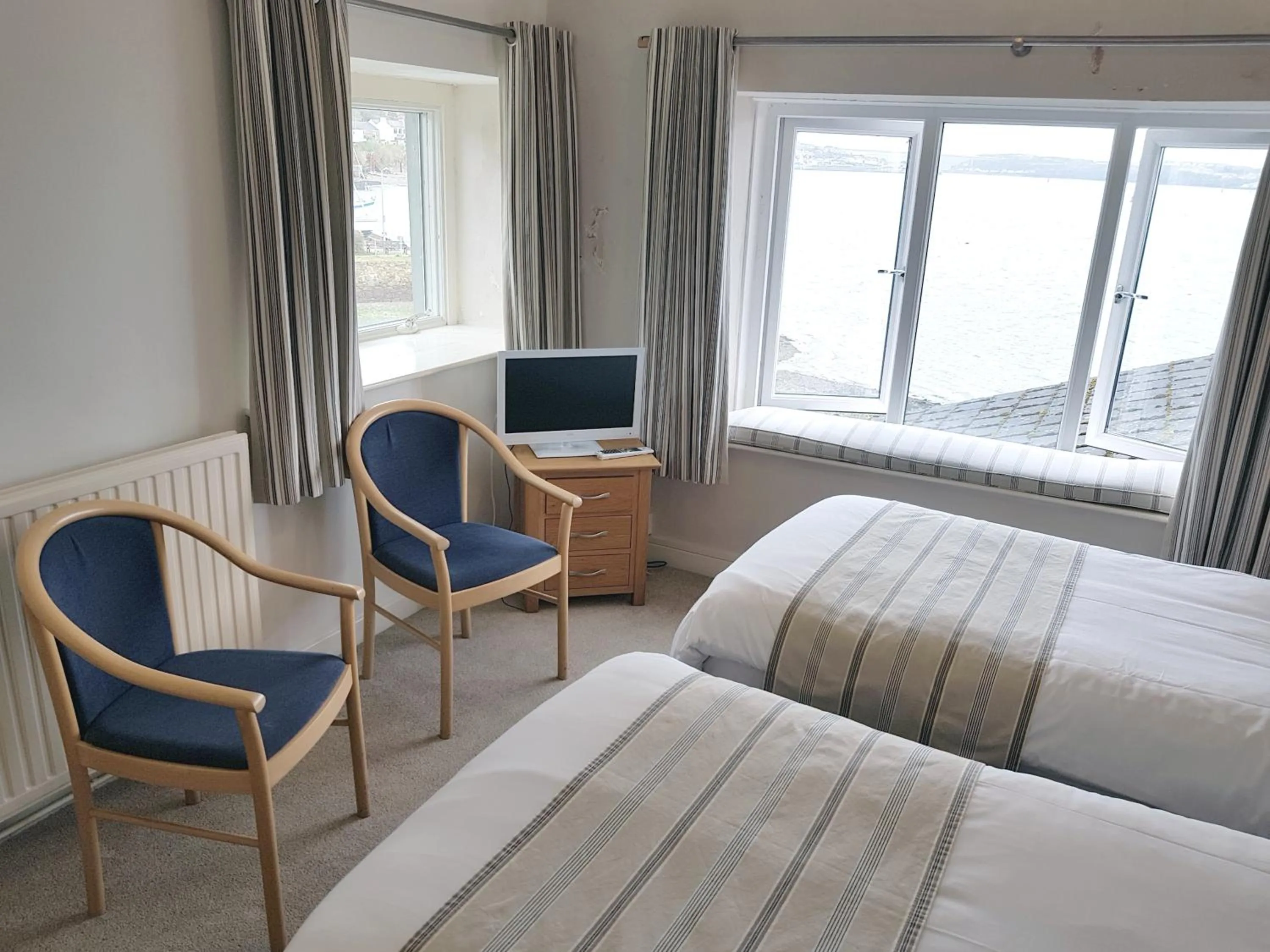 Bedroom, Bed in Ferry House Inn