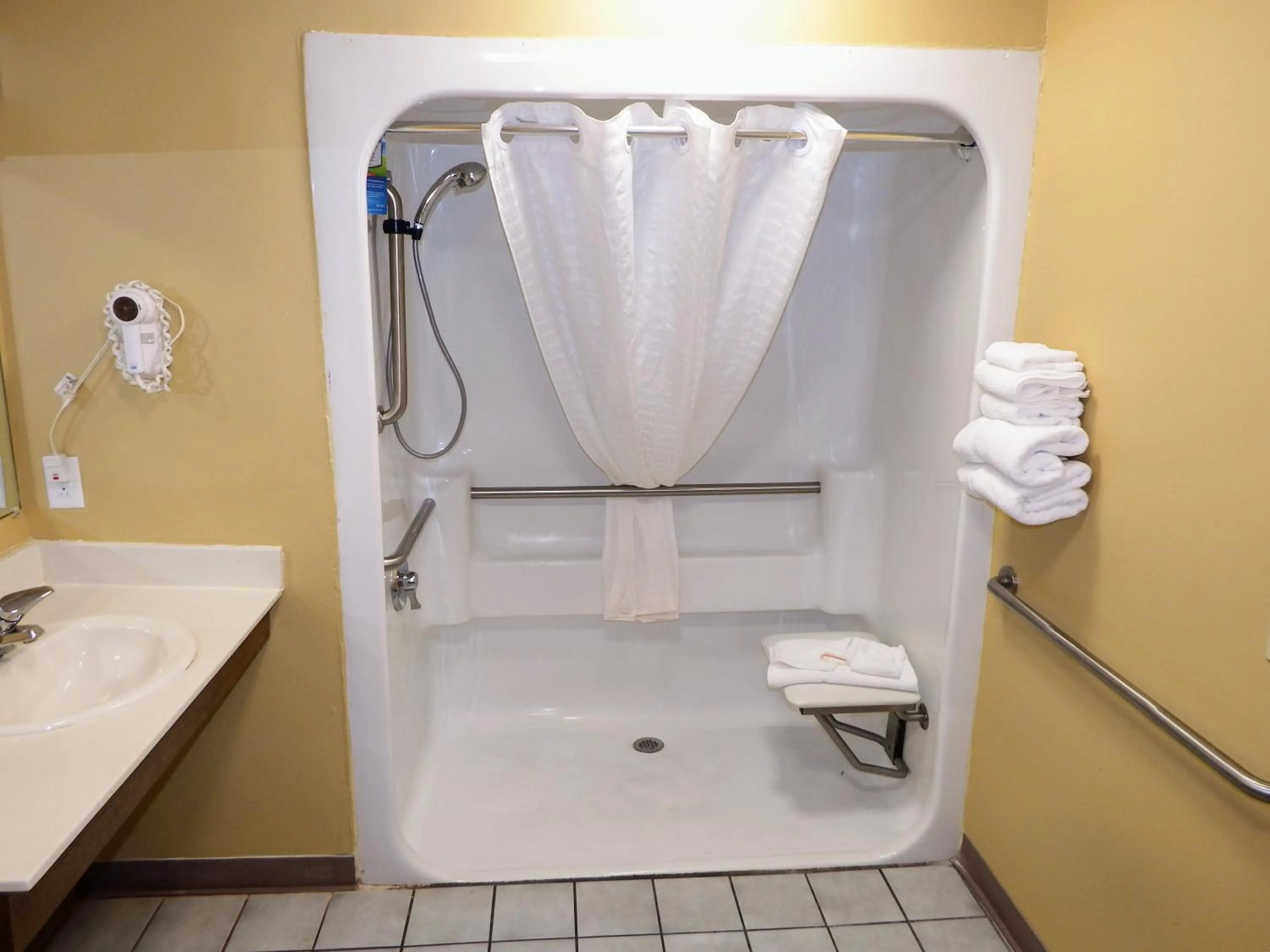 Shower in Baymont by Wyndham Florence/Muscle Shoals