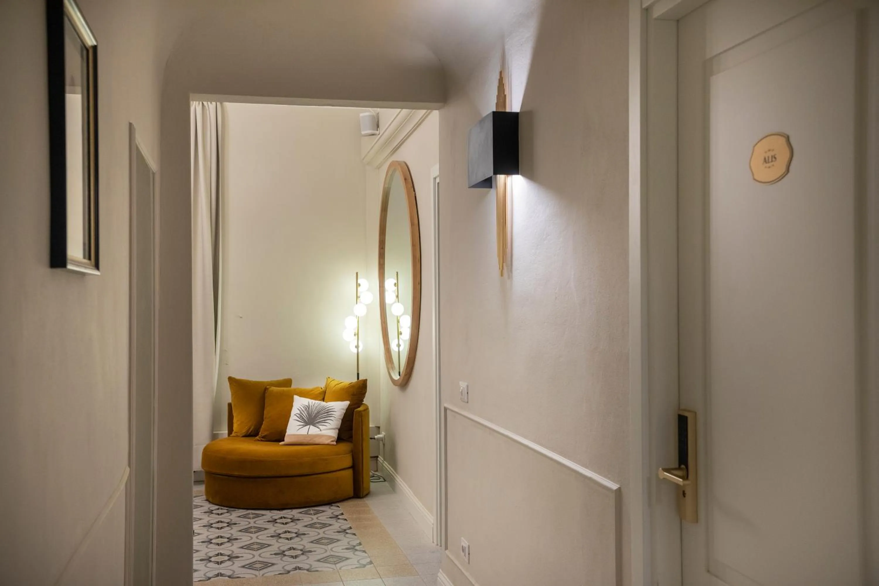 hair dresser in Ricasoli Garden Relais