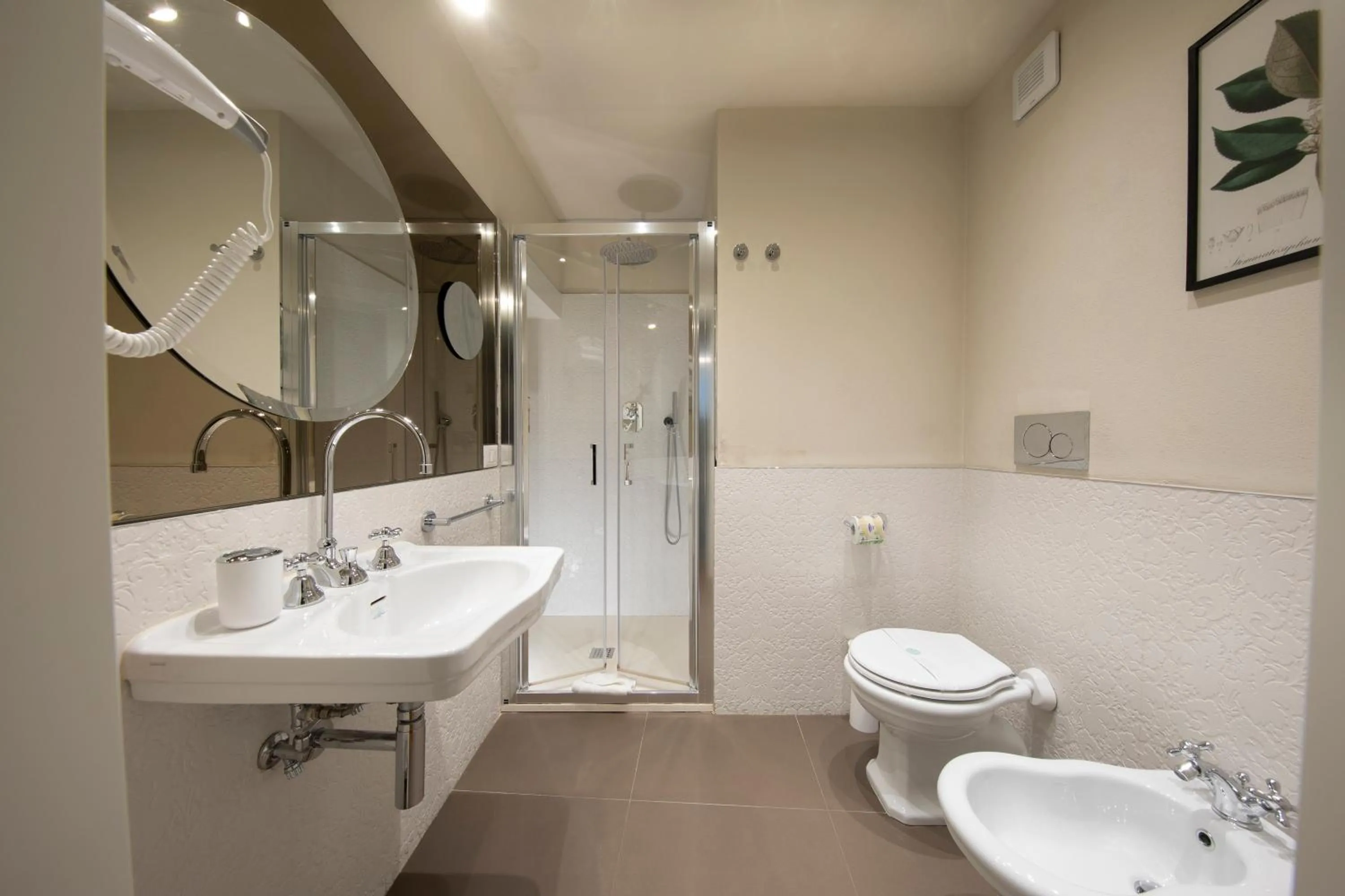 Shower in Ricasoli Garden Relais