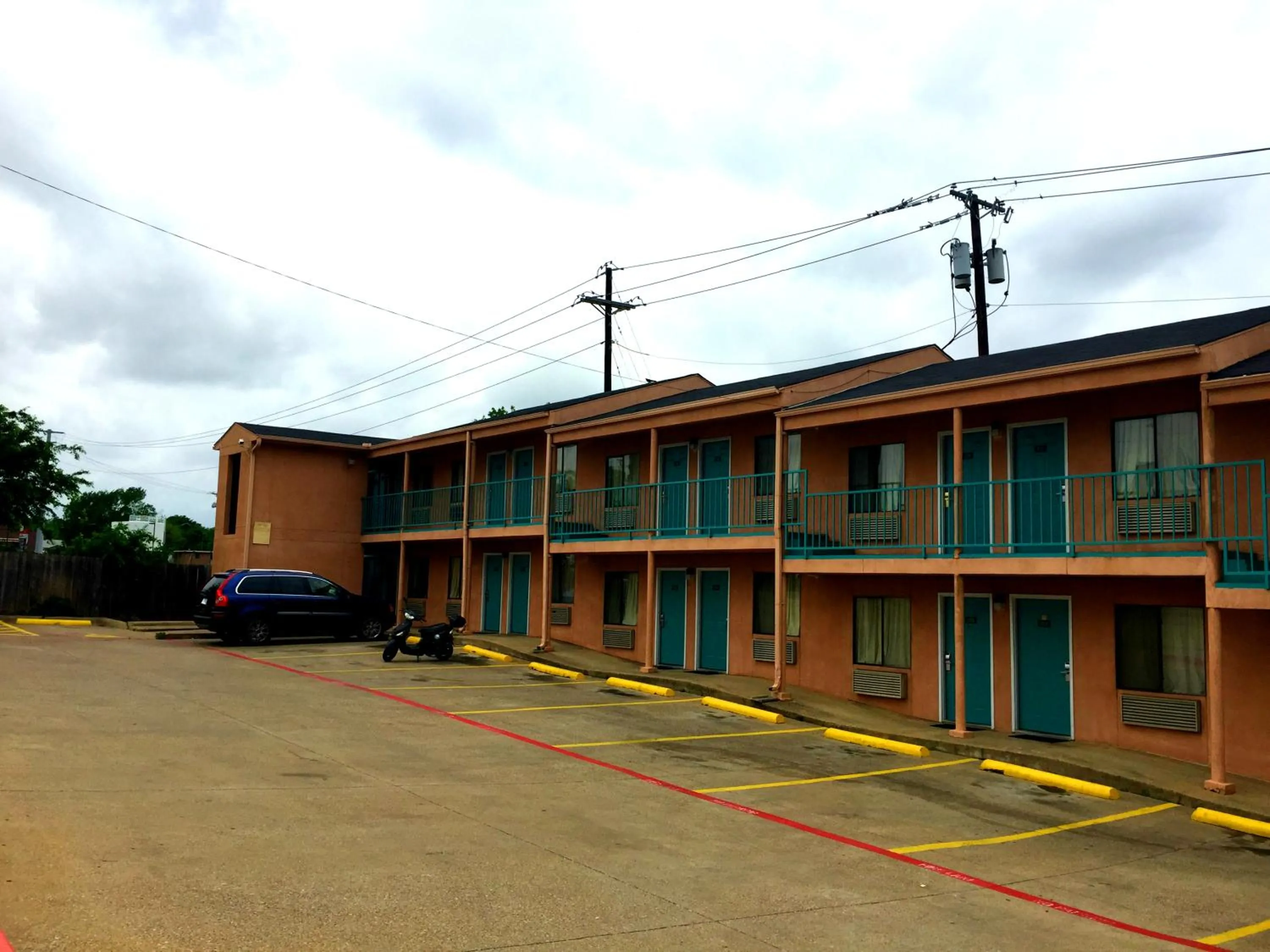 Crown Inn Grand Prairie