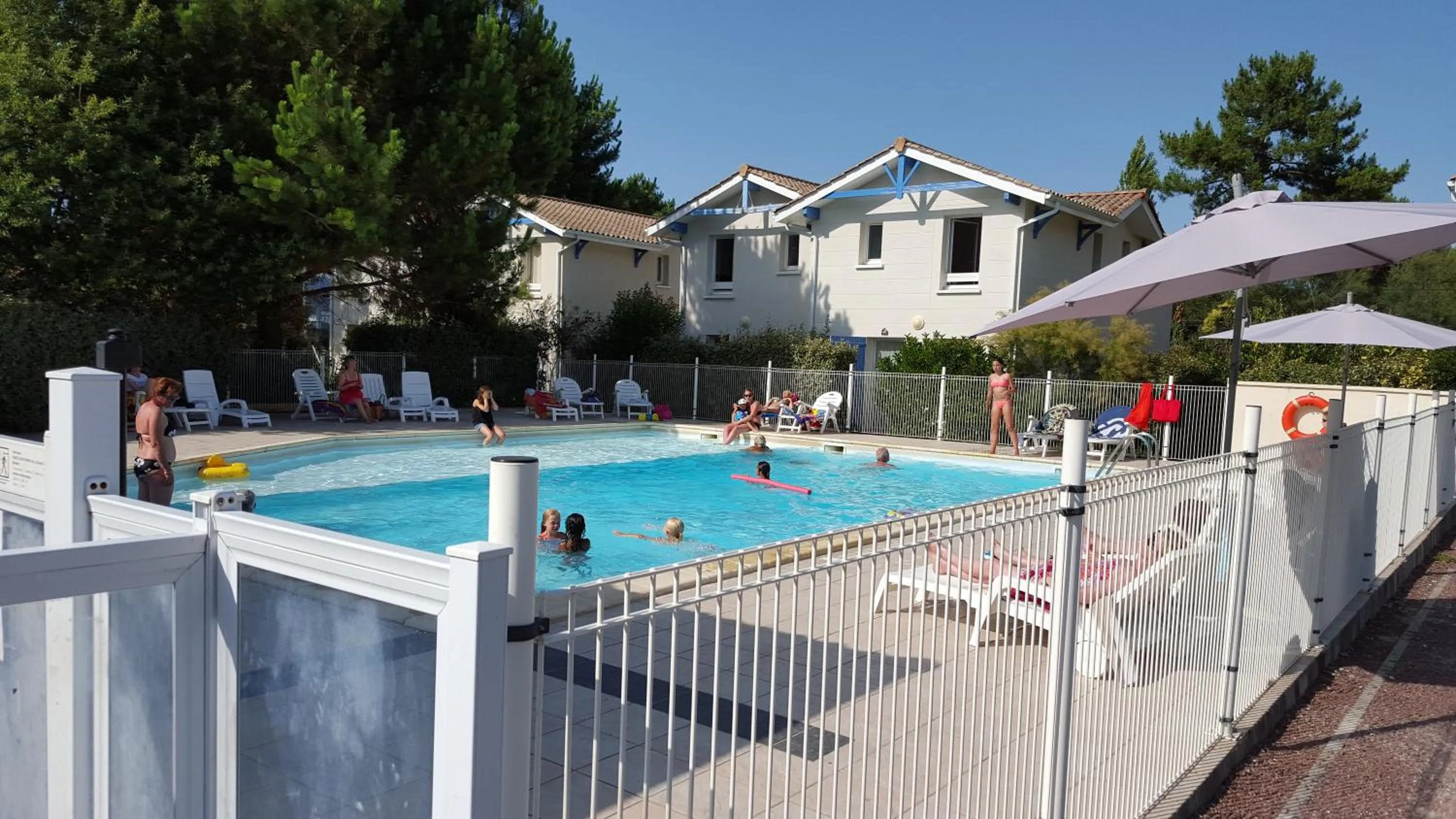 Pool view in La Pointe du Soleil