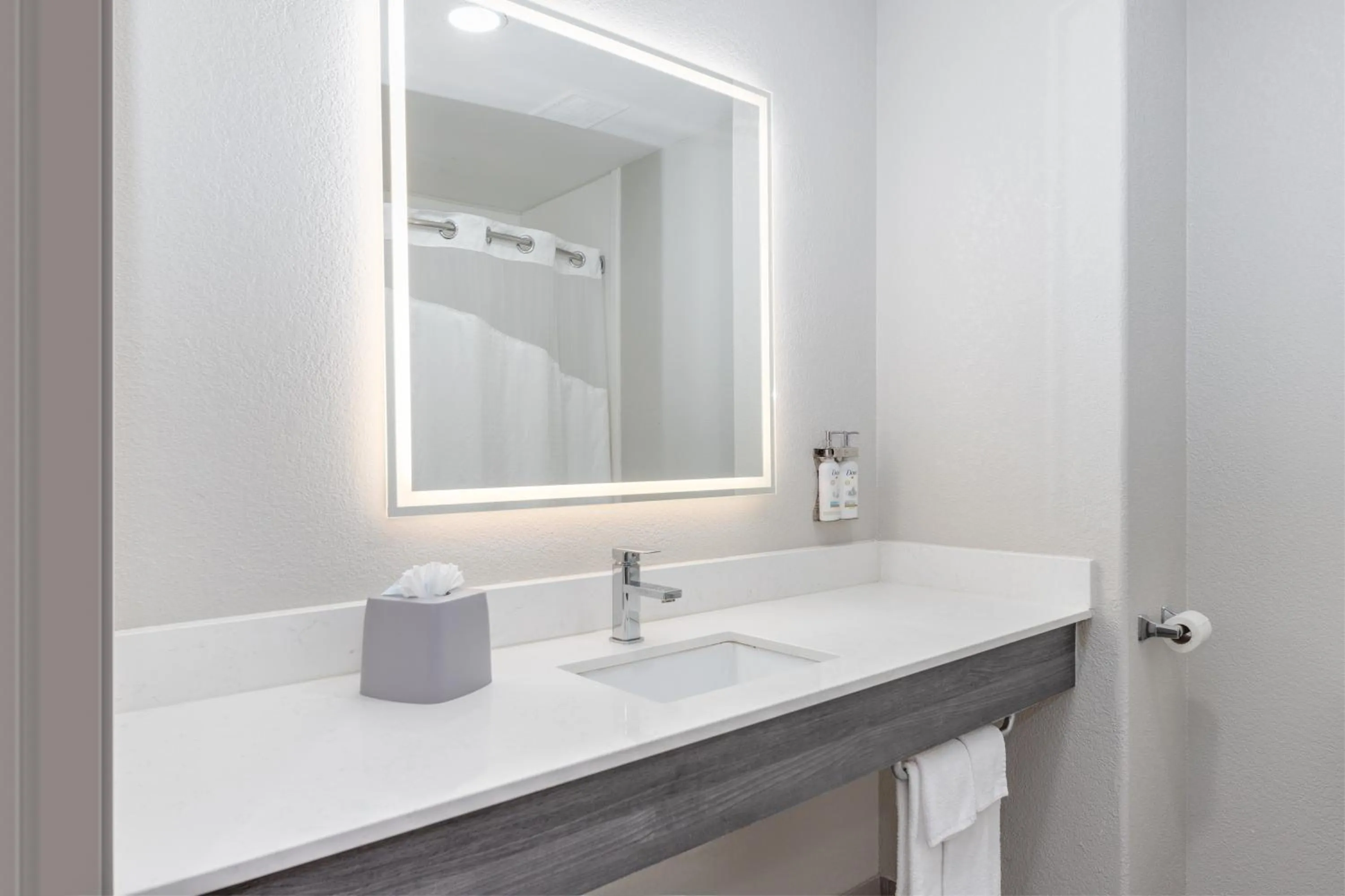 Holiday Inn Express and Suites Granbury by IHG