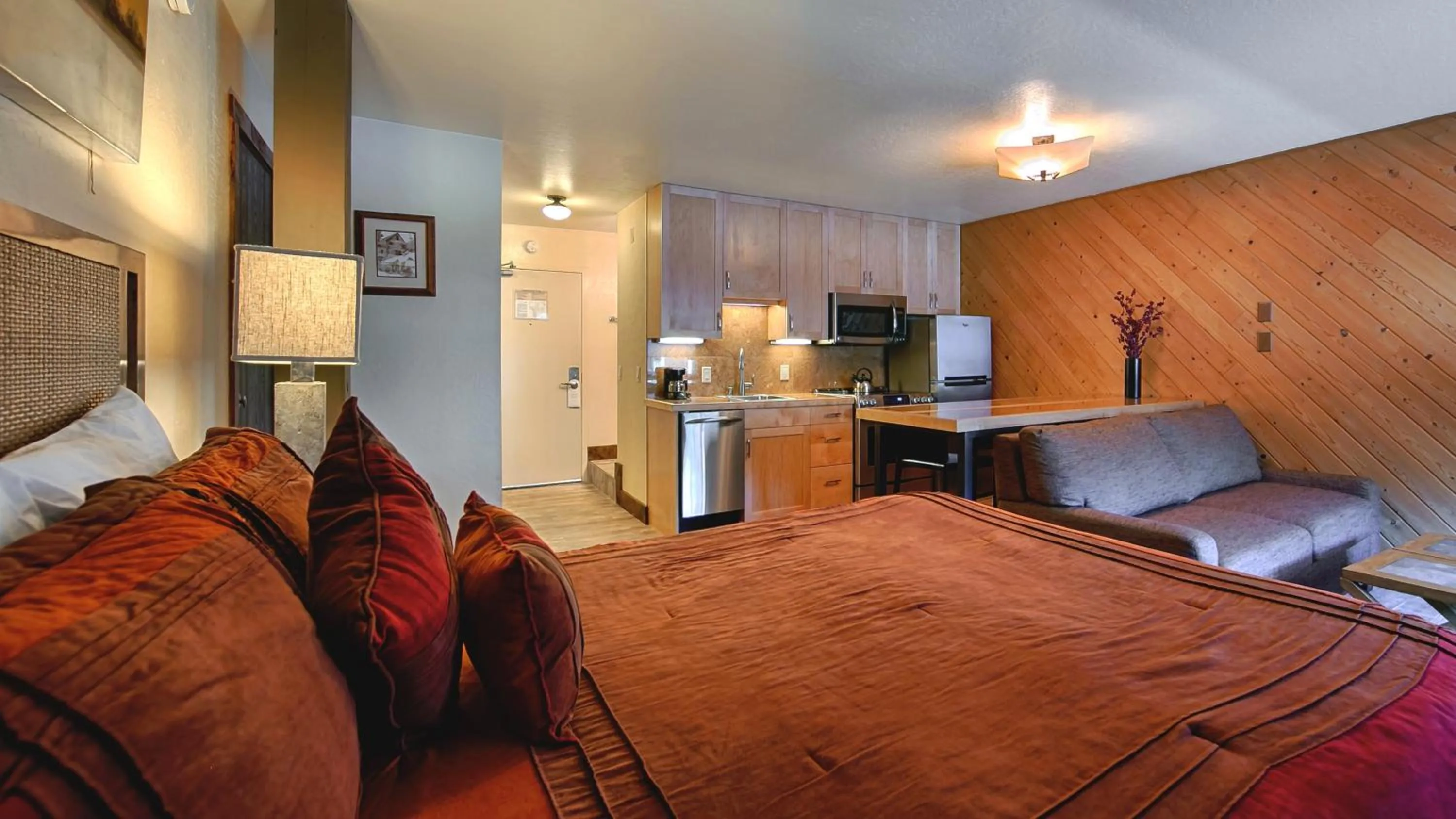 Photo of the whole room, Seating Area in Donner Lake Village