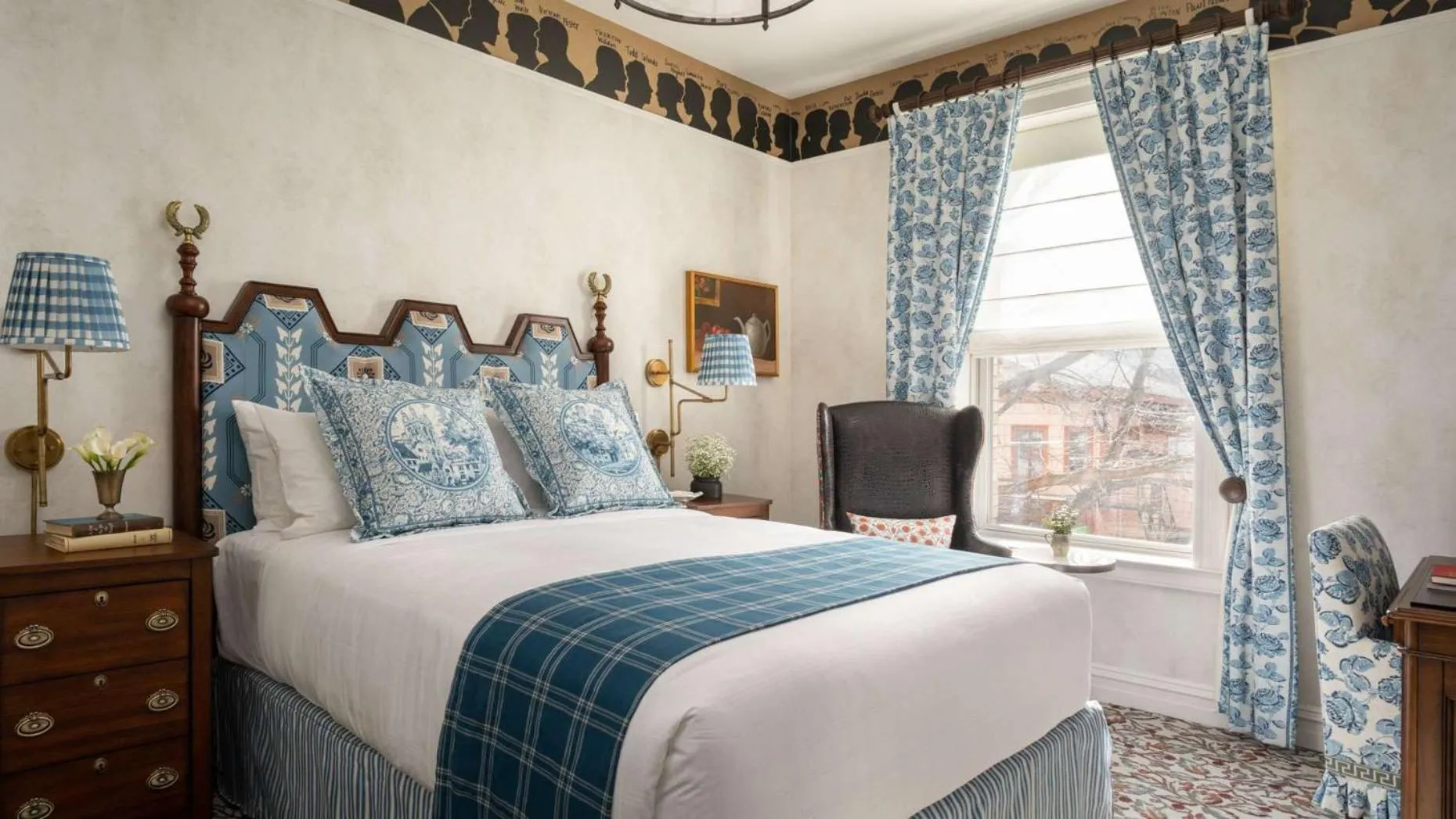 Bed in Graduate by Hilton New Haven