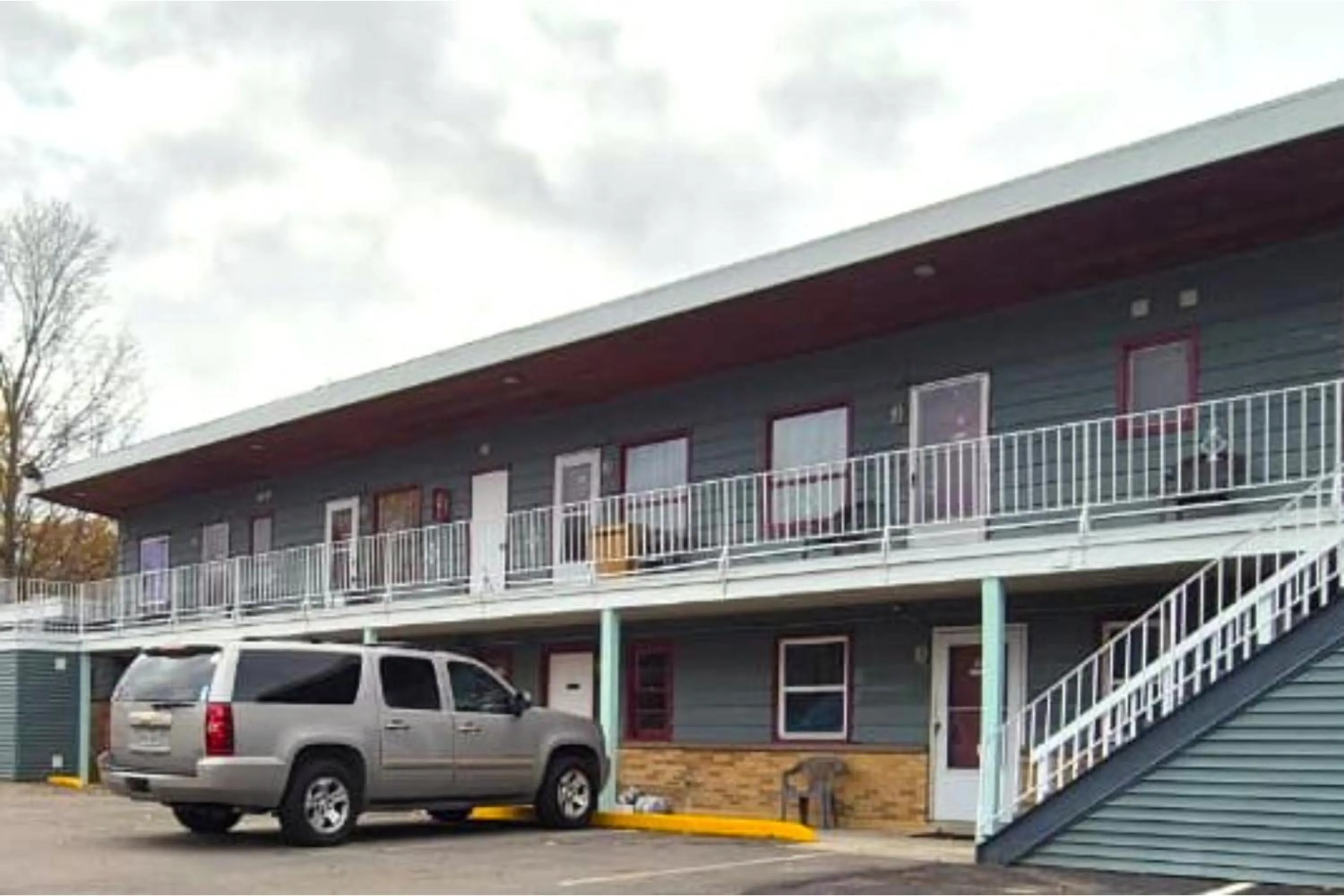 Parking in Economy Inn Cadillac MI by Hotel O