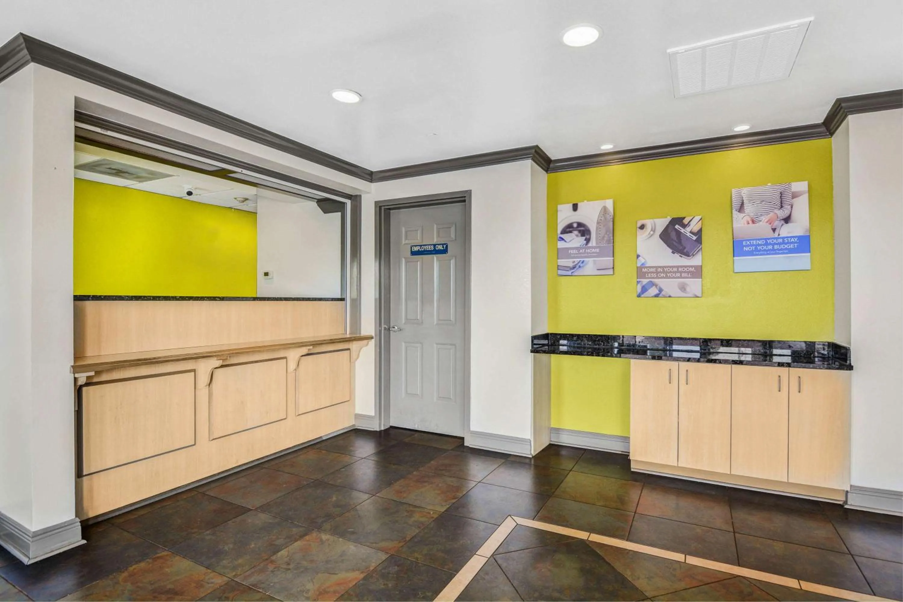 Lobby or reception in Studio 6-Opelika, AL - Auburn Al