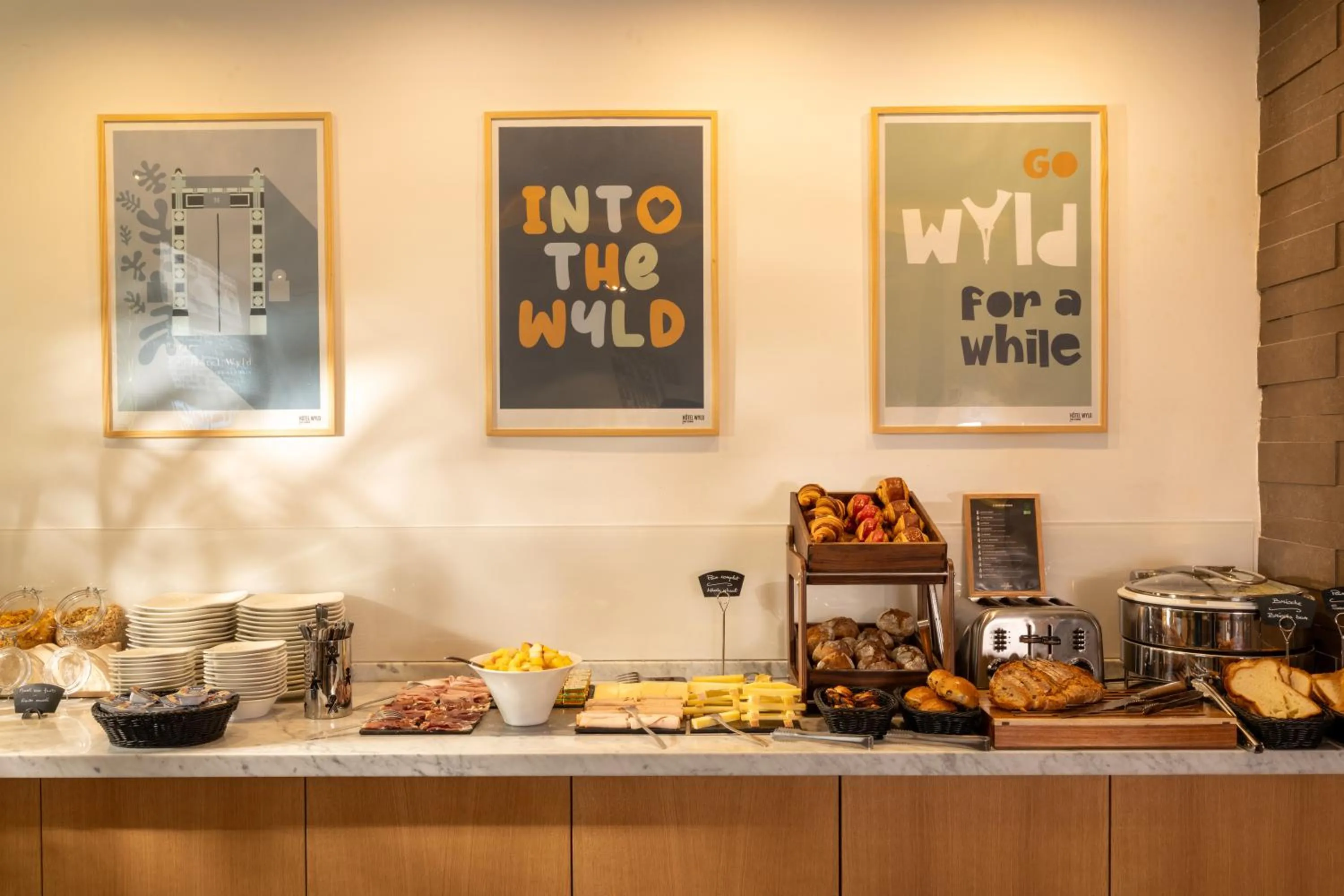 Buffet breakfast in Hôtel WYLD Saint Germain