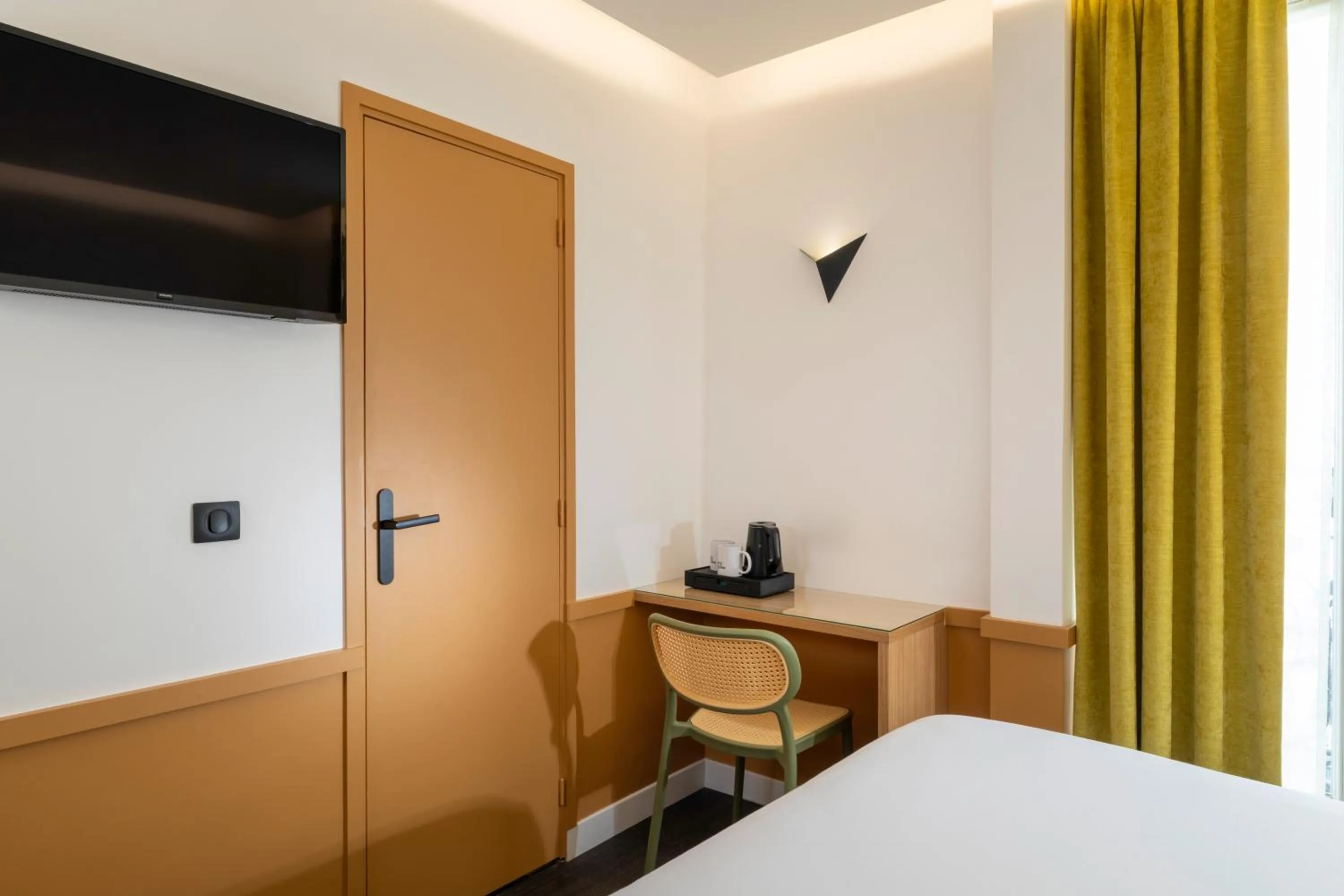 Bed in Hôtel WYLD Saint Germain