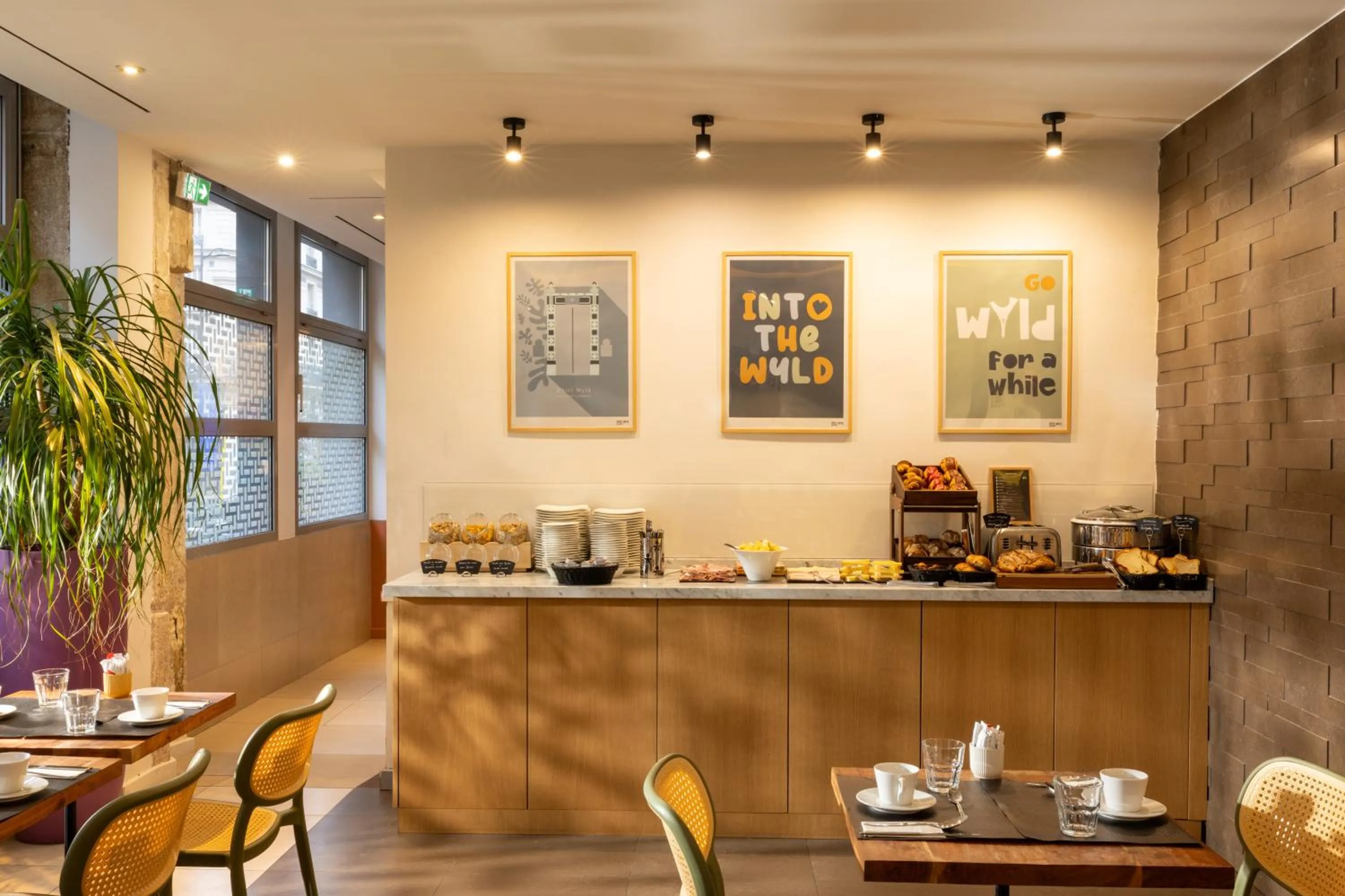 Buffet breakfast in Hôtel WYLD Saint Germain
