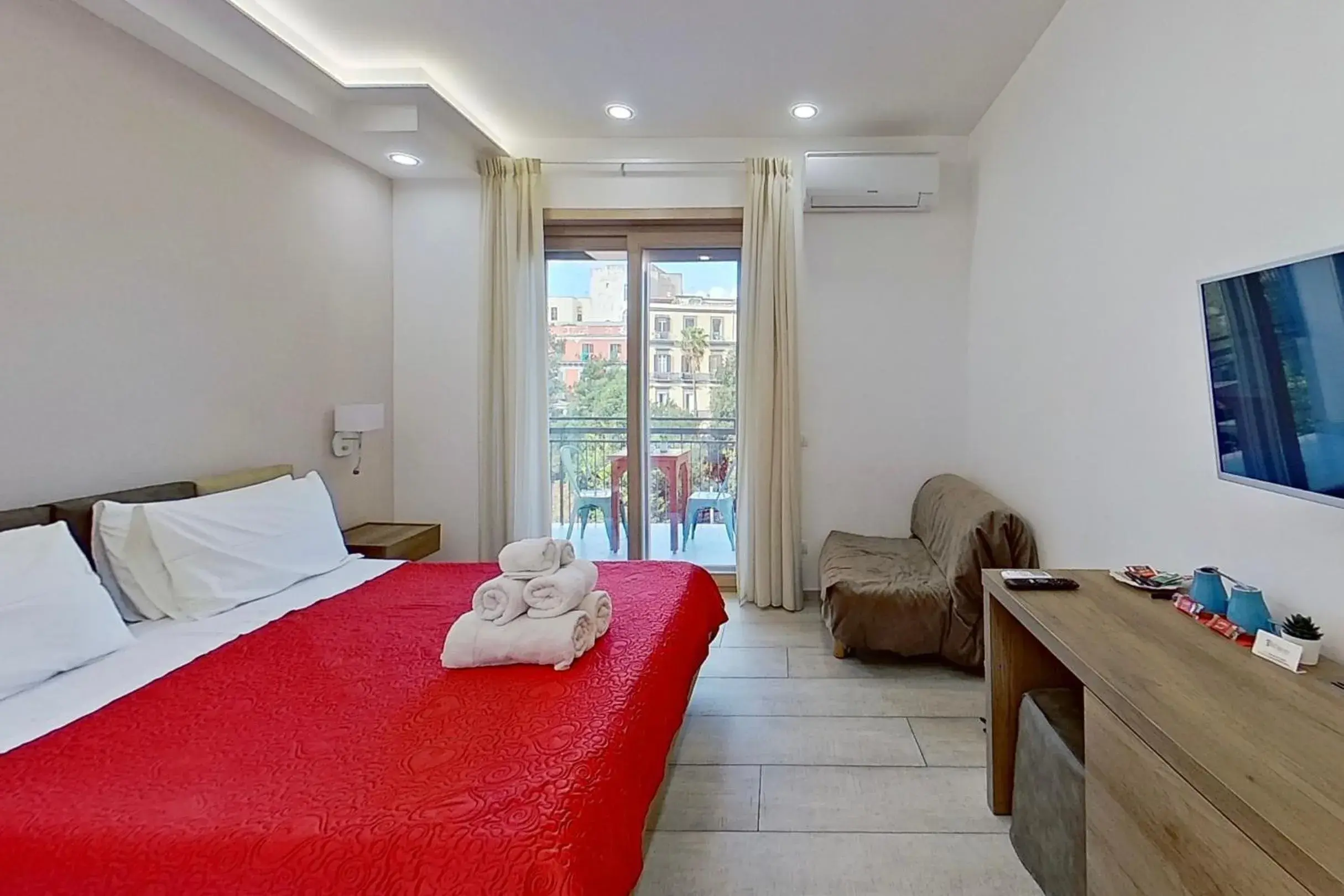 Double Room with Balcony in Museo19 Double Room with Balcony in Museo19