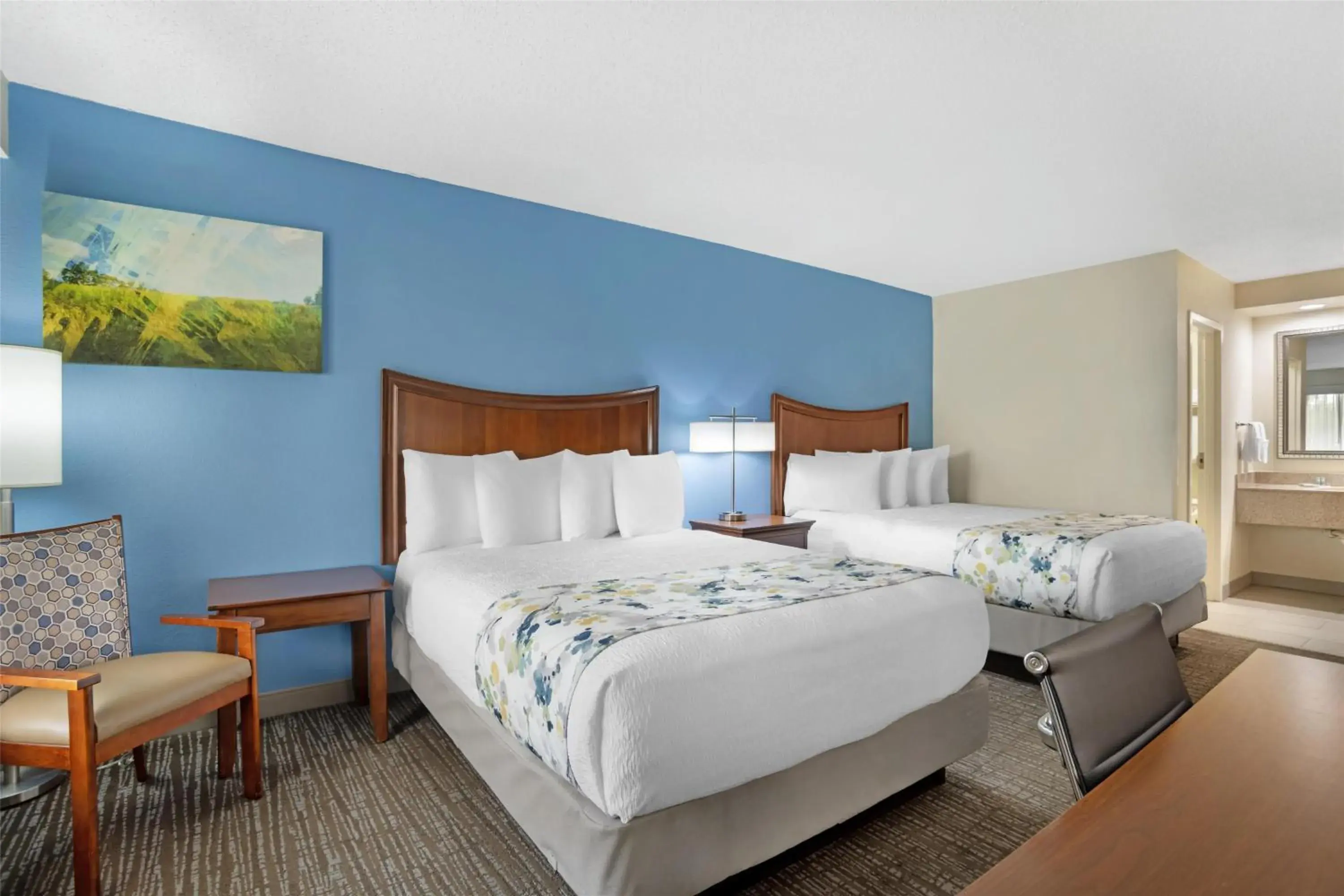 Queen Room with Two Queen Beds - Smoking in Best Western Inn & Suites Monroe Queen Room with Two Queen Beds - Smoking in Best Western Inn & Suites Monroe