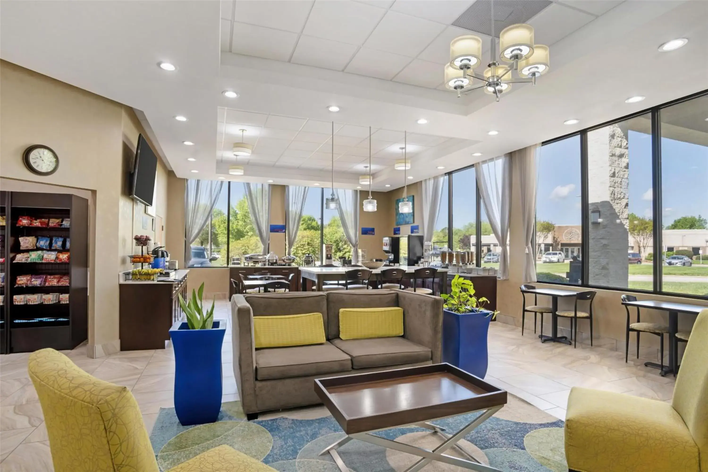 Lobby or reception in Best Western Inn & Suites Monroe Lobby or reception in Best Western Inn & Suites Monroe