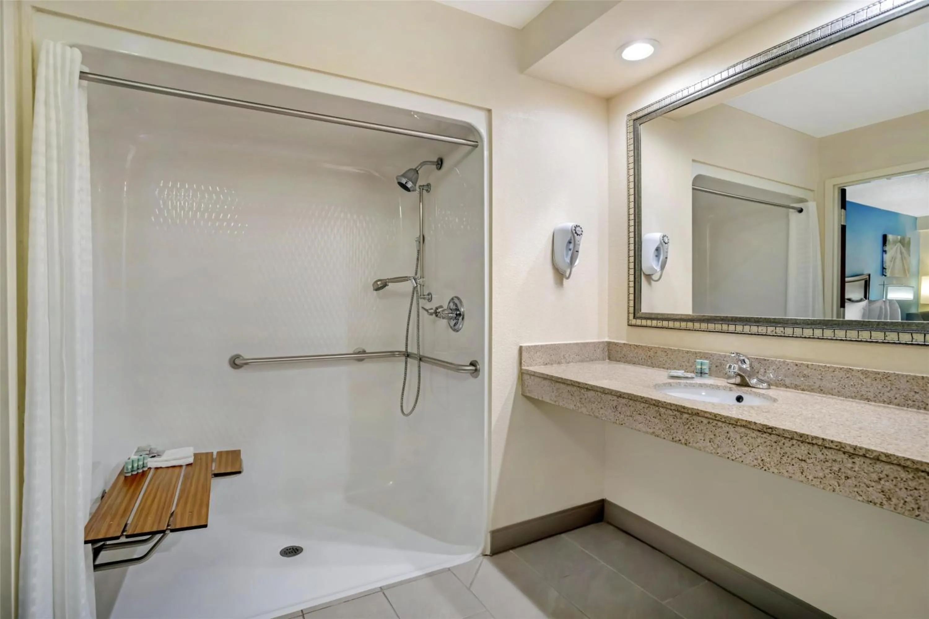 Bathroom in Best Western Inn & Suites Monroe