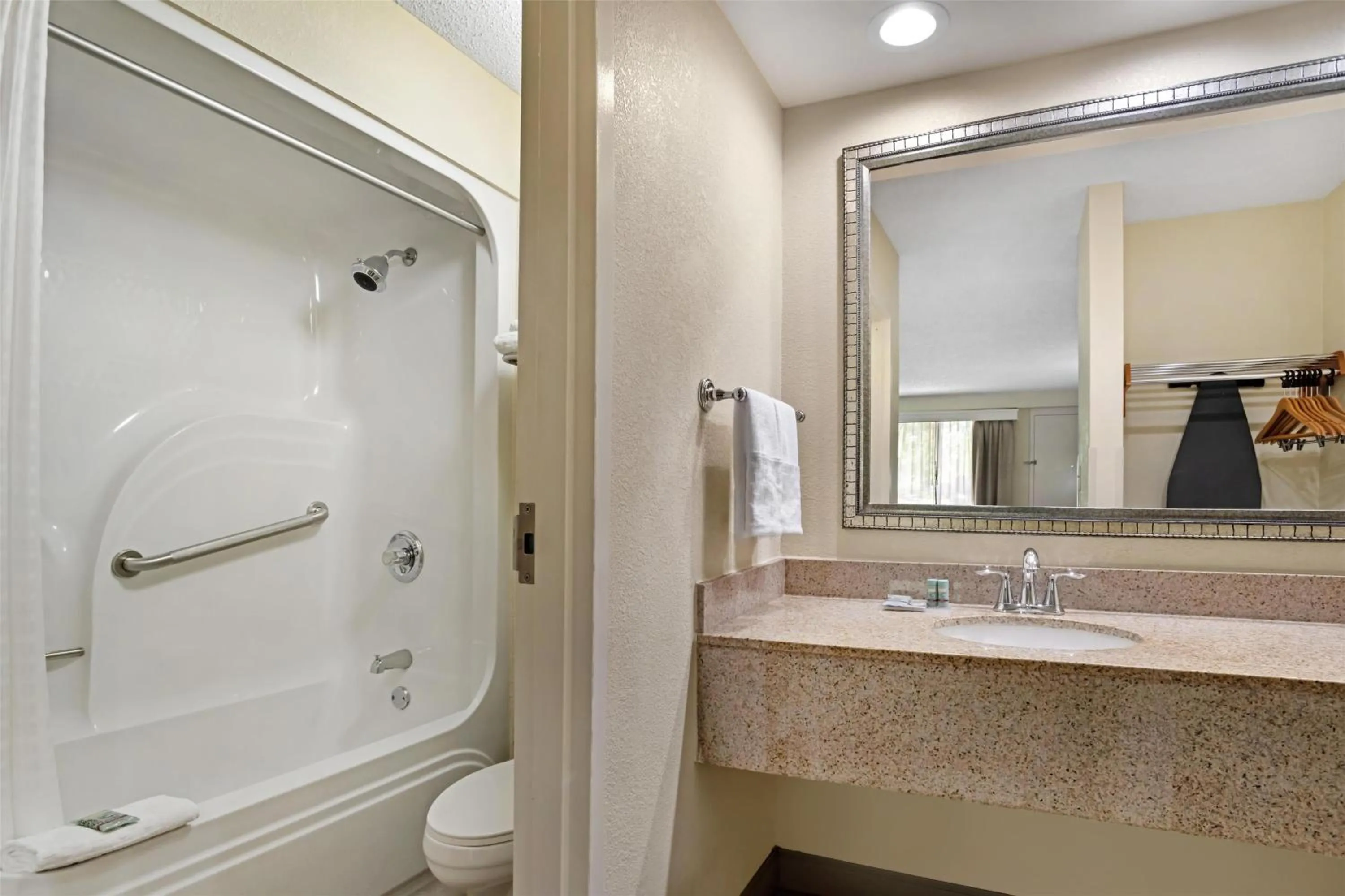 Bathroom in Best Western Inn & Suites Monroe