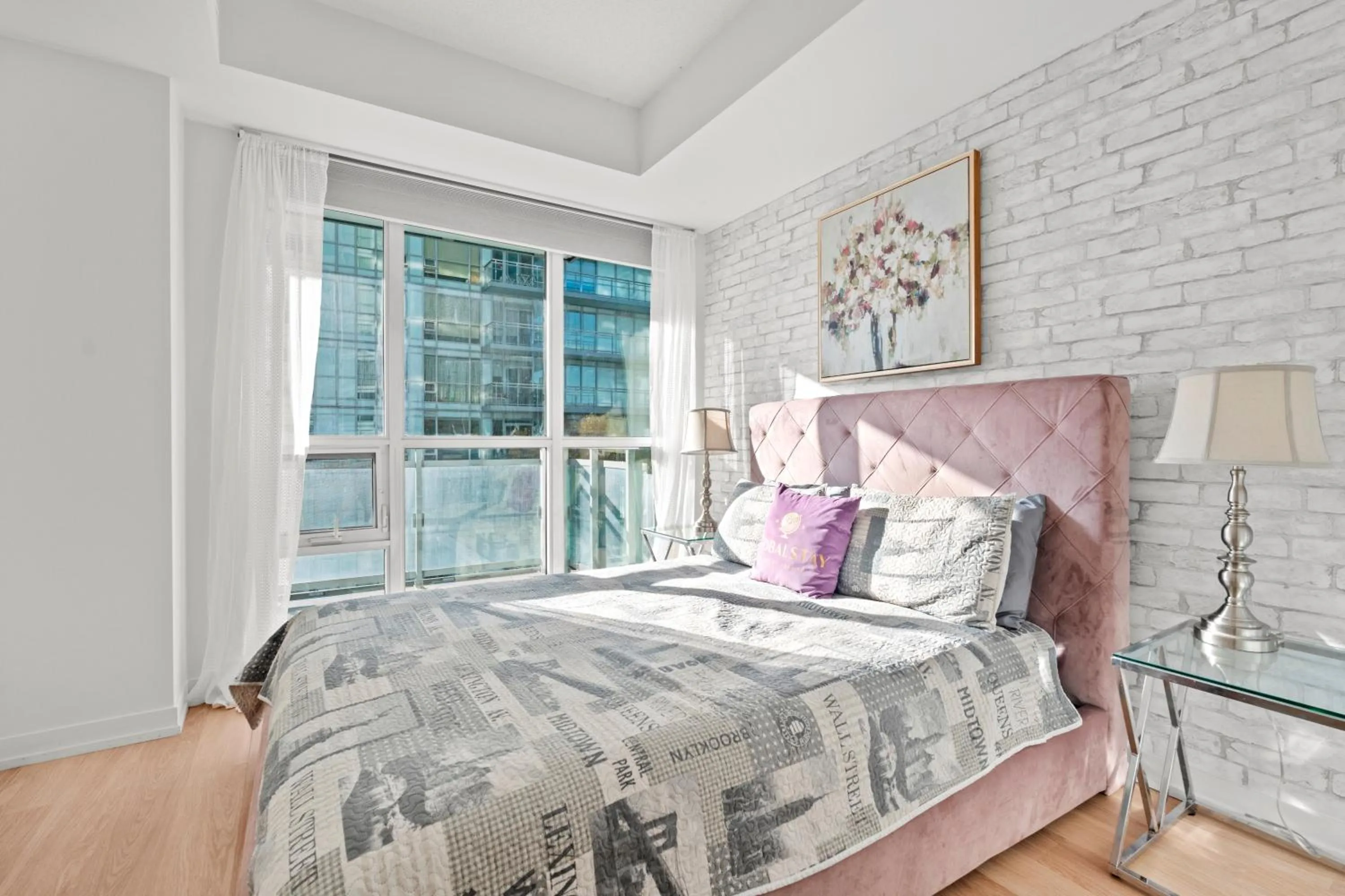 Bed in Modern Lillian St Apartments by GLOBALSTAY