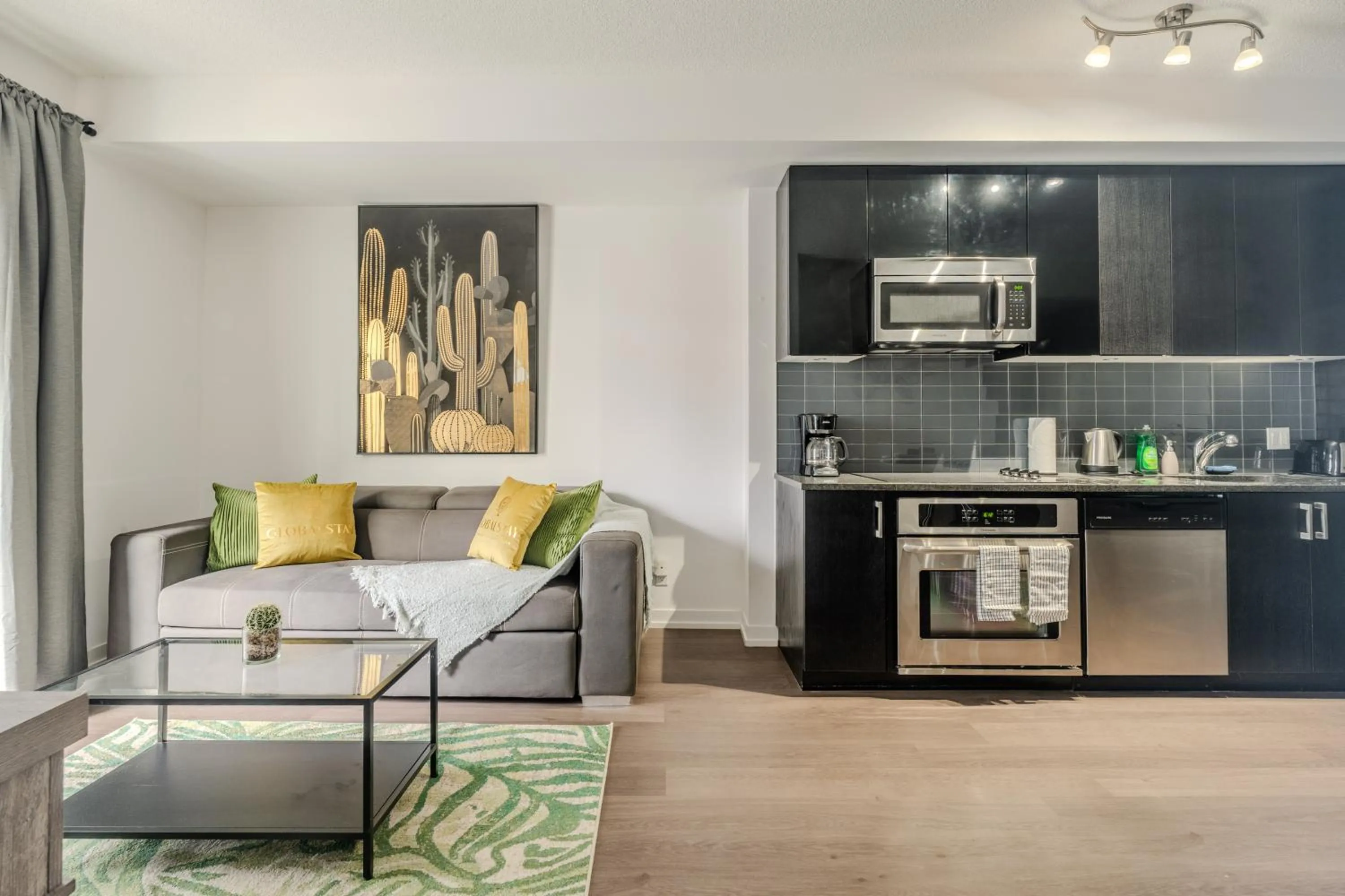 Coffee/tea facilities in Modern Lillian St Apartments by GLOBALSTAY