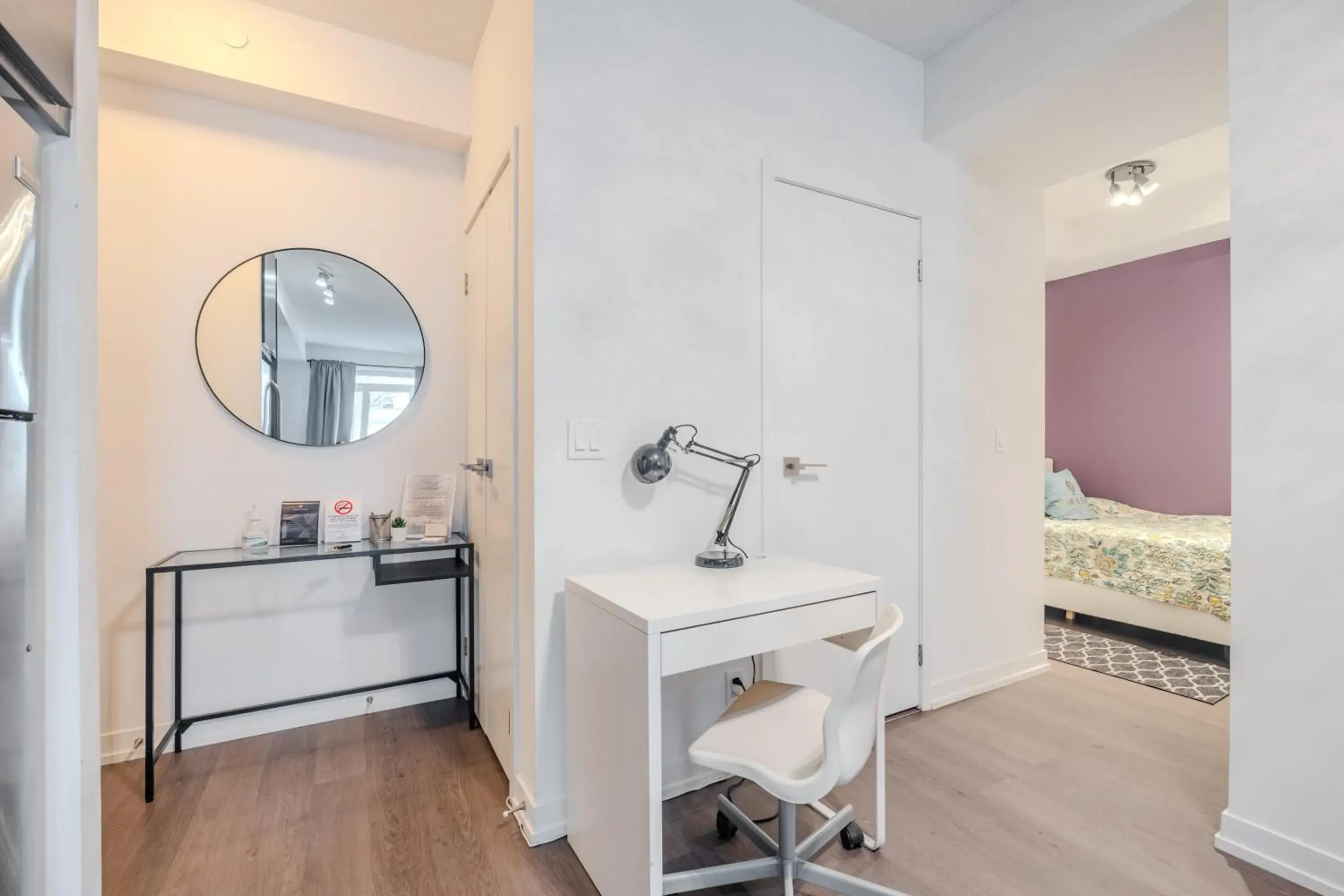 Bedroom in Modern Lillian St Apartments by GLOBALSTAY Bedroom in Modern Lillian St Apartments by GLOBALSTAY