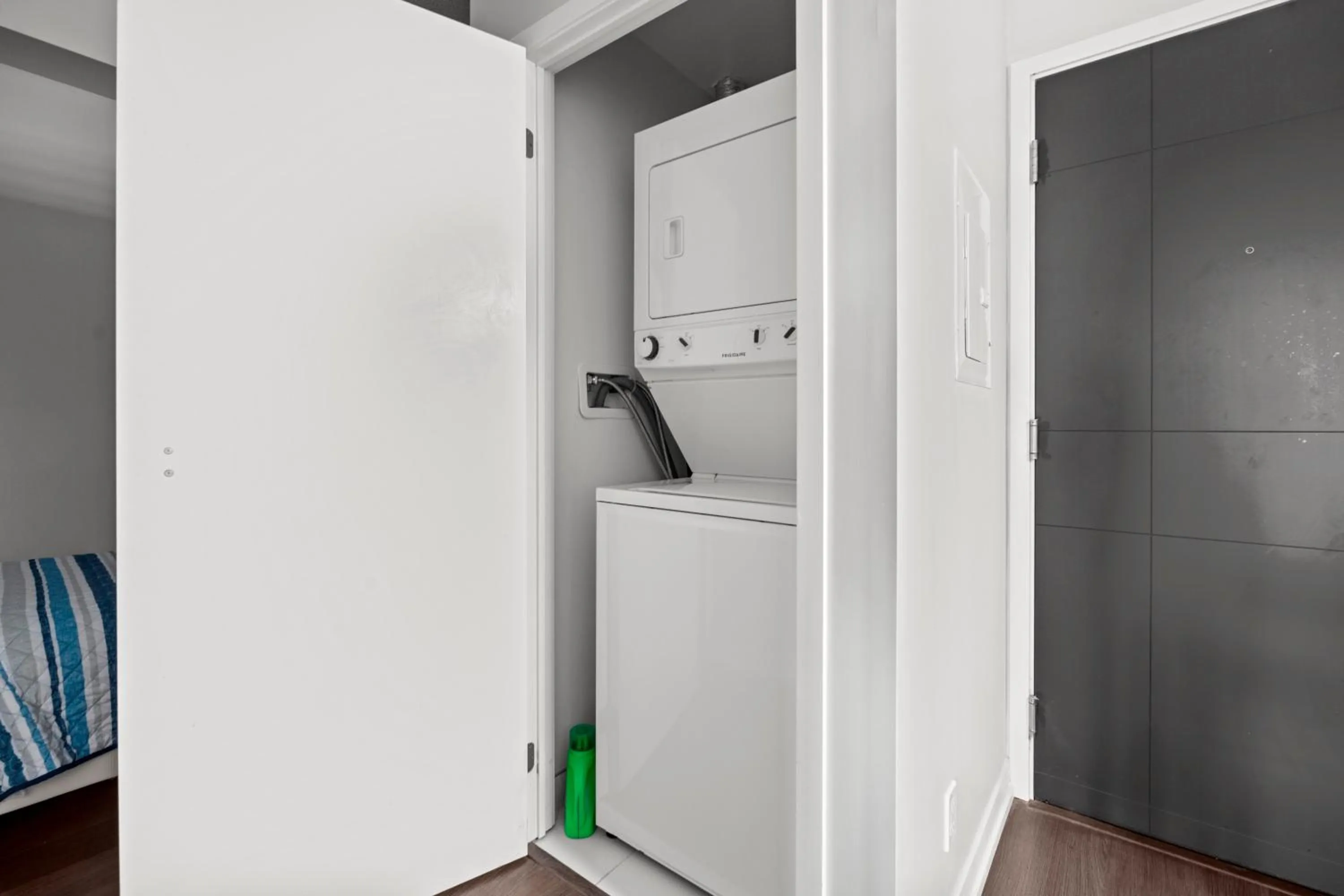 laundry in Modern Lillian St Apartments by GLOBALSTAY